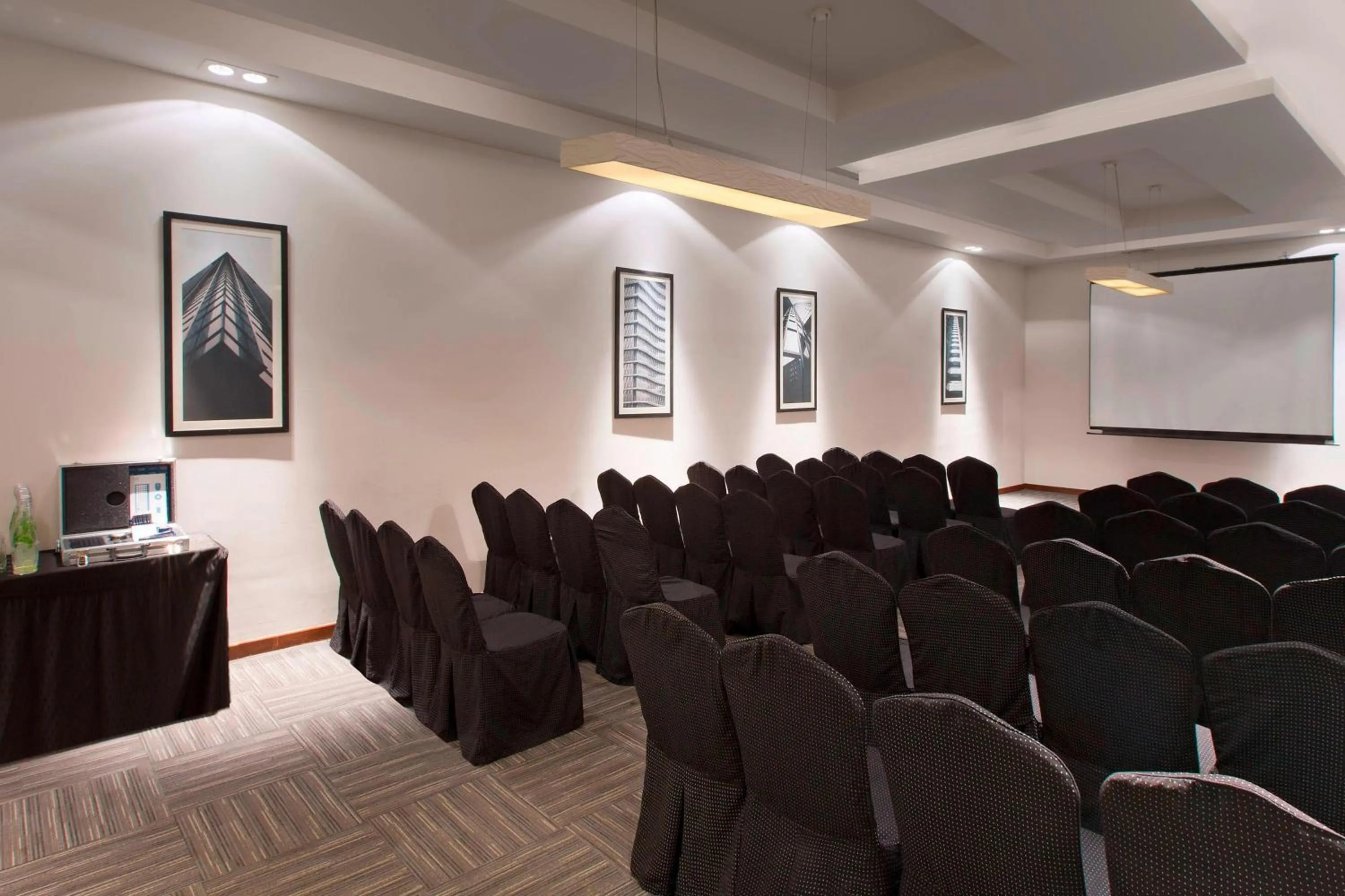 Entertainment in Four Points by Sheraton Hotel and Serviced Apartments Pune