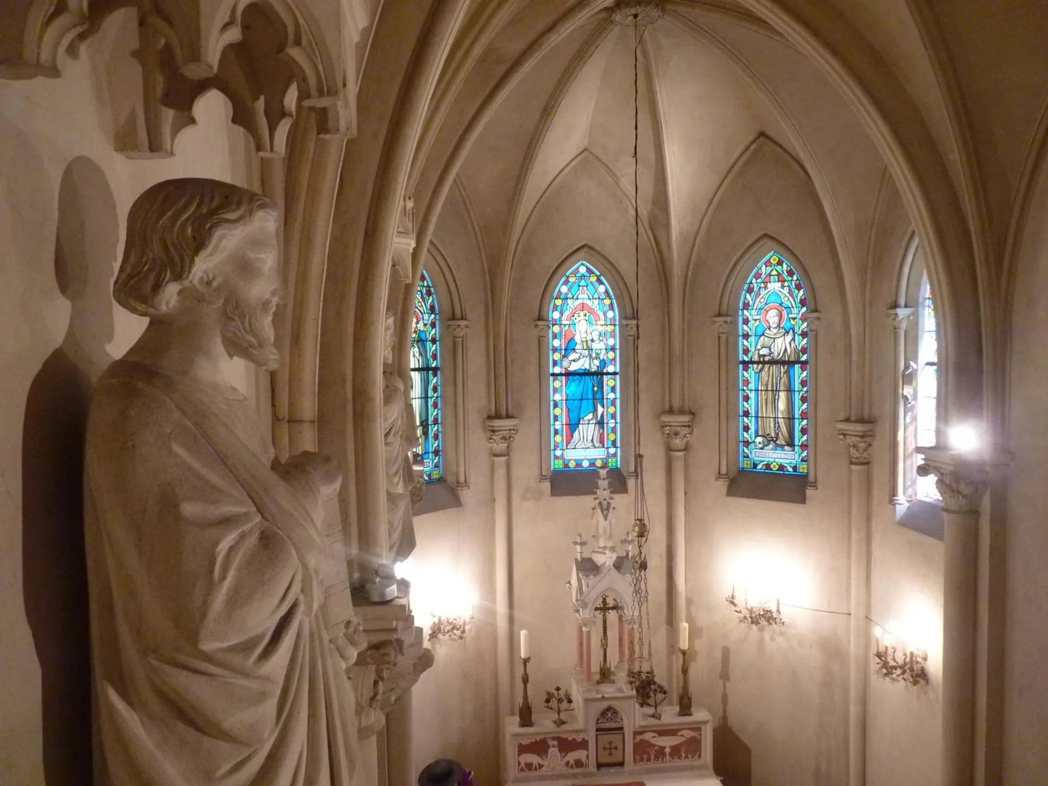 Property building in La Royante