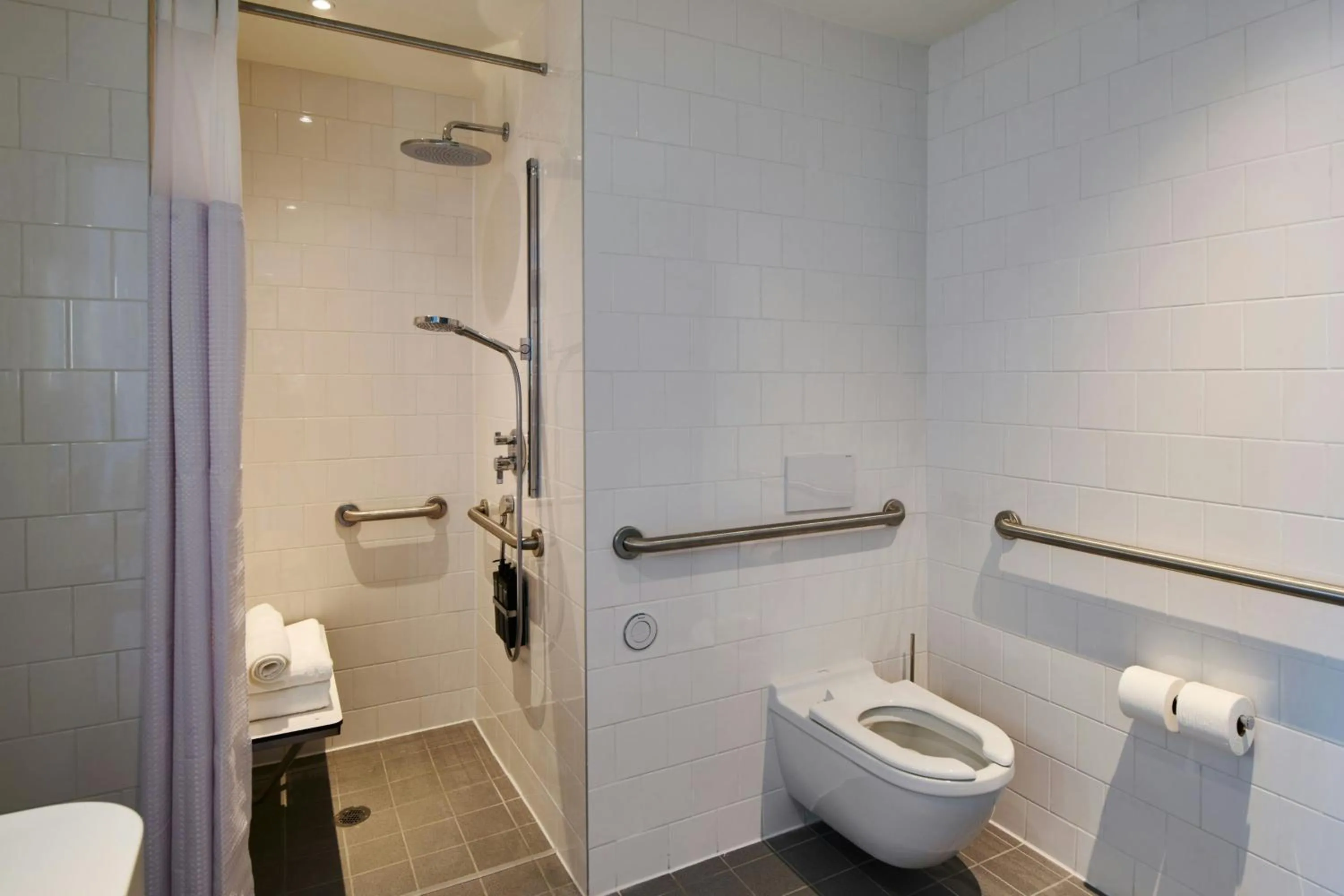 Photo of the whole room in citizenM New York Bowery