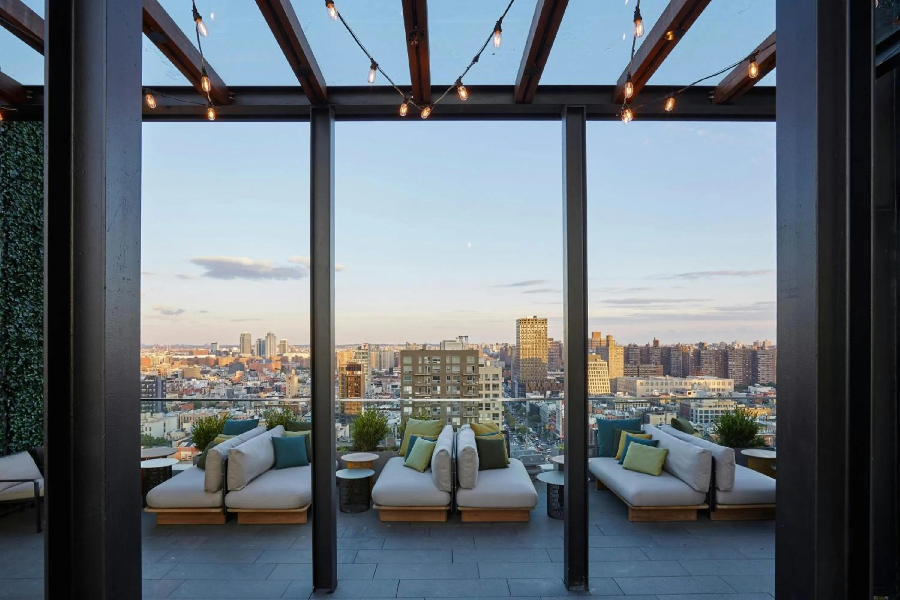 Lounge or bar in citizenM New York Bowery