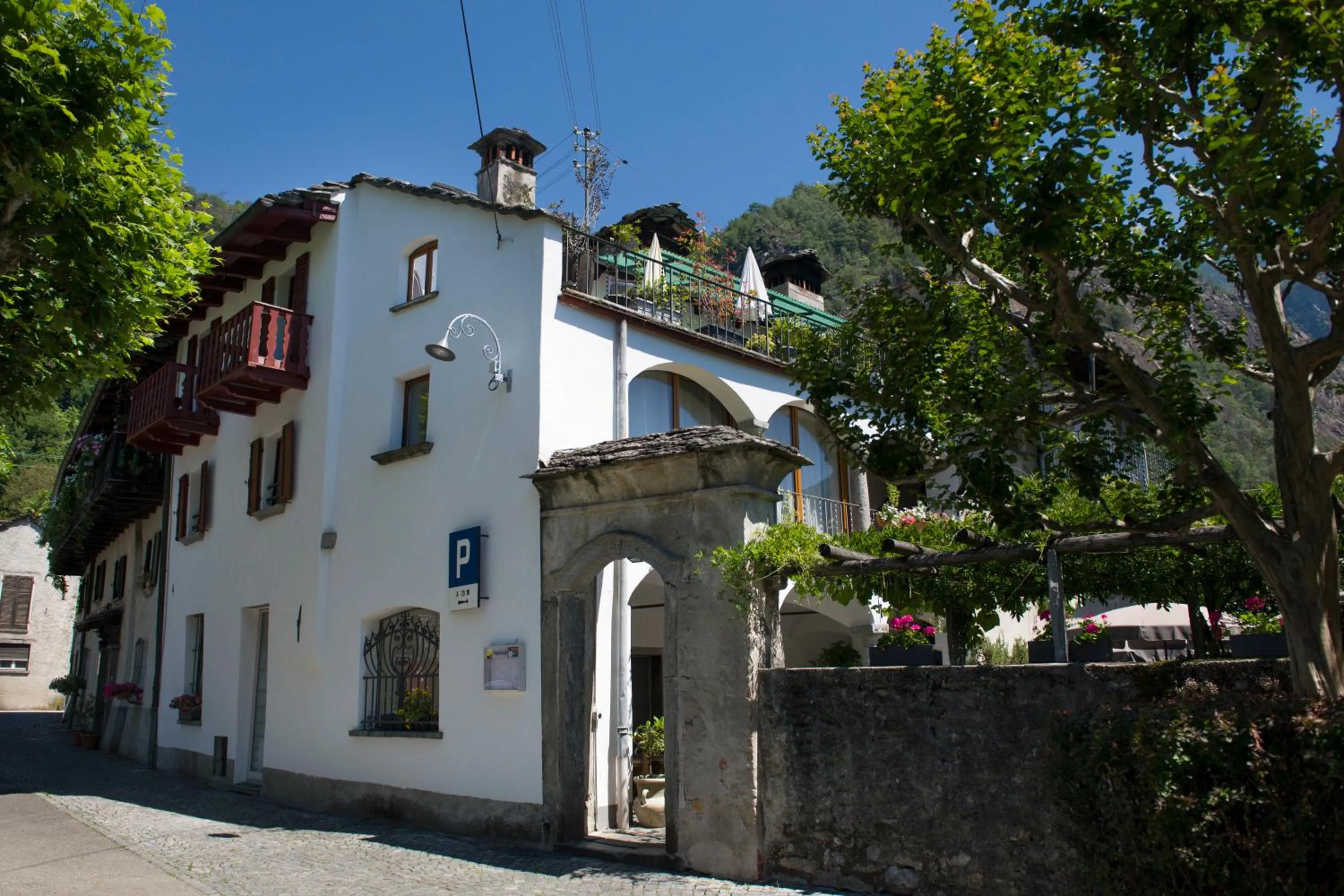 Restaurant/places to eat in Alloggi Alla Cantina