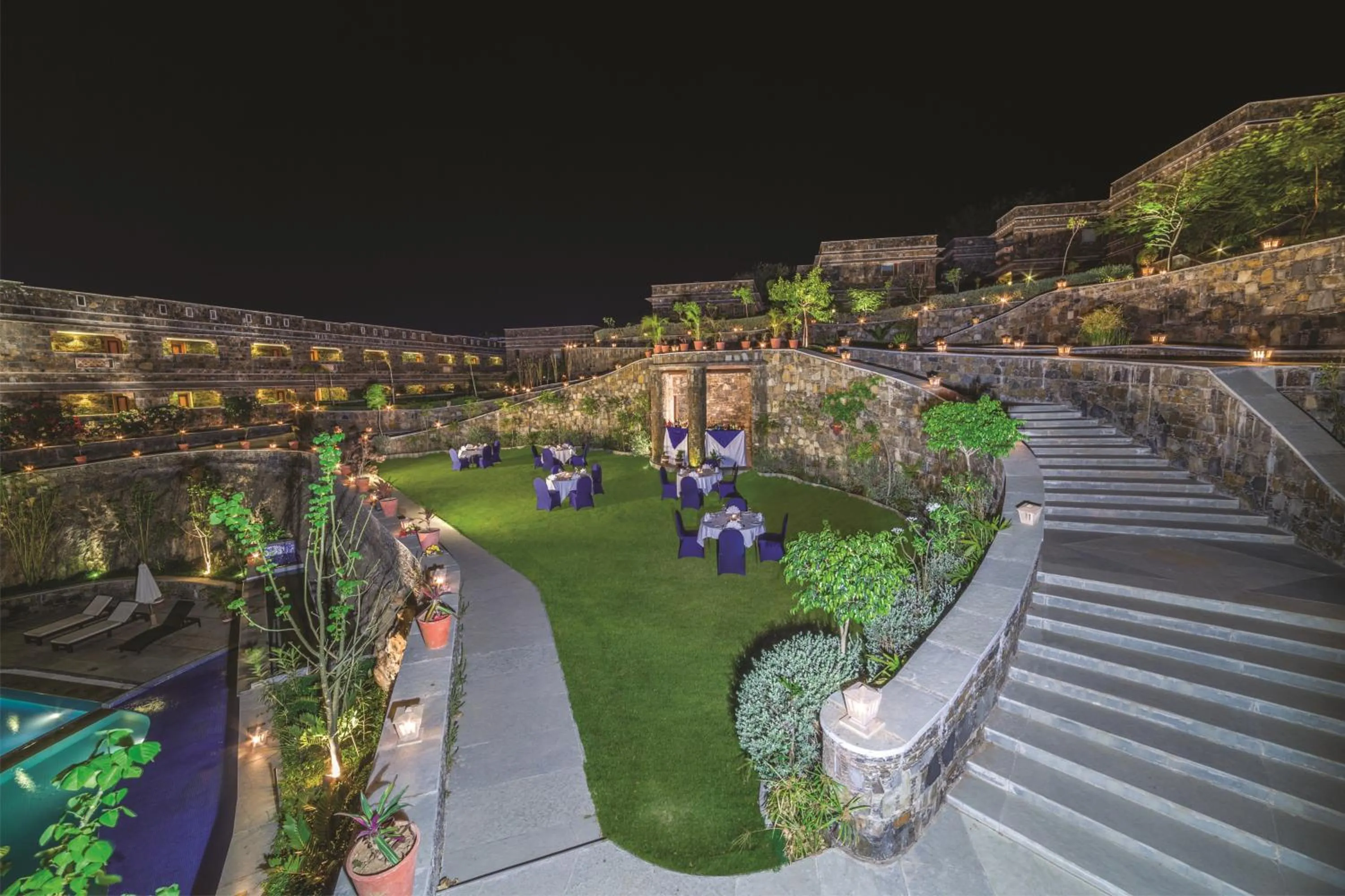 Garden in Ramada by Wyndham Udaipur Resort and Spa