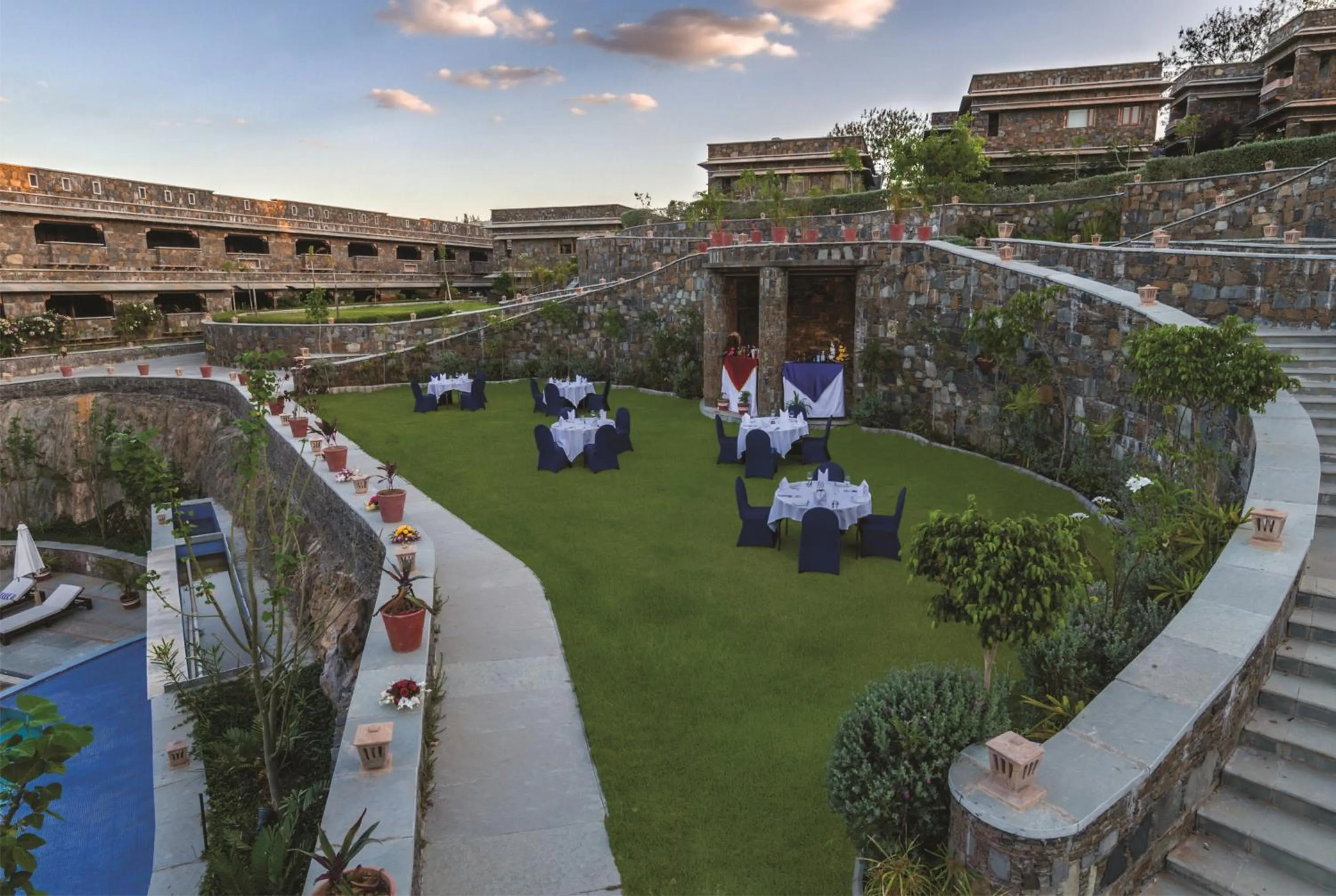 Garden in Ramada by Wyndham Udaipur Resort and Spa