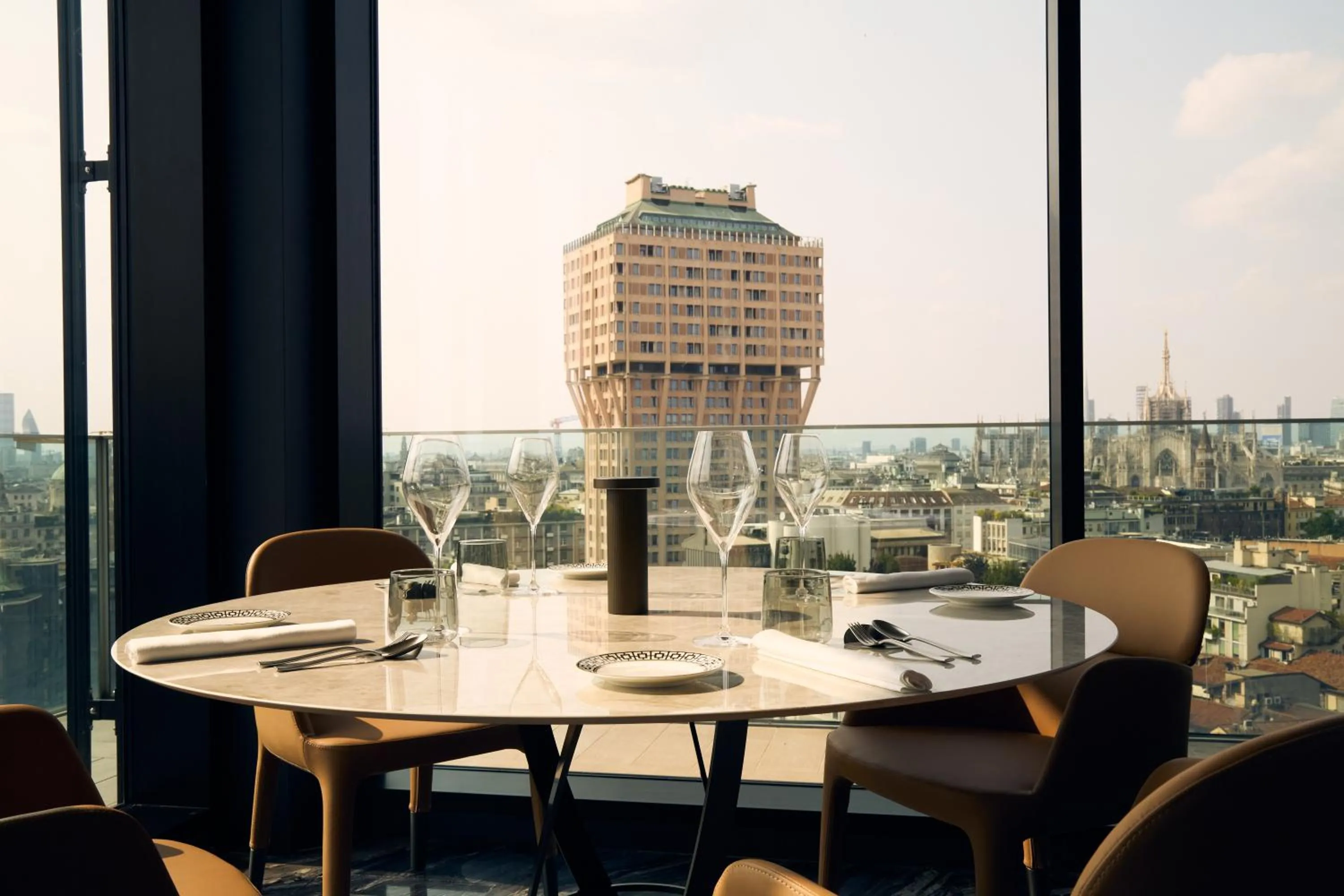 Restaurant/places to eat in Uptown Palace