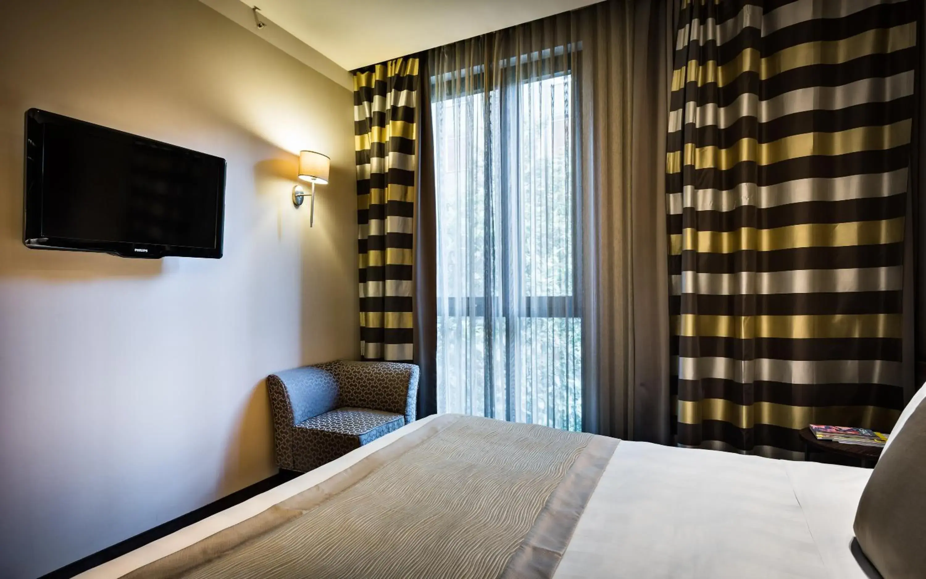 Single Room in Uptown Palace Single Room in Uptown Palace