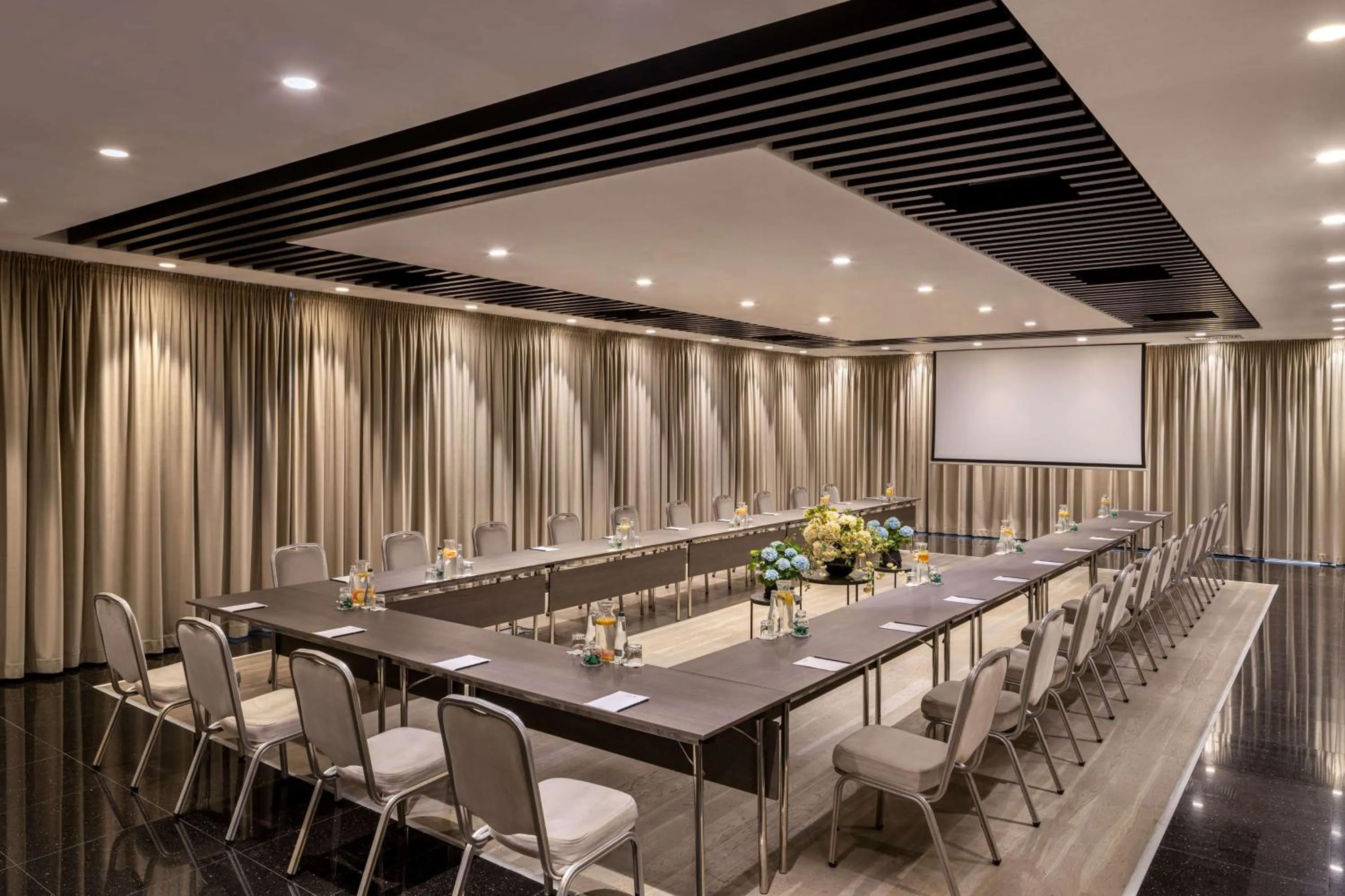 Meeting/conference room in Radisson Blu Leogrand Hotel