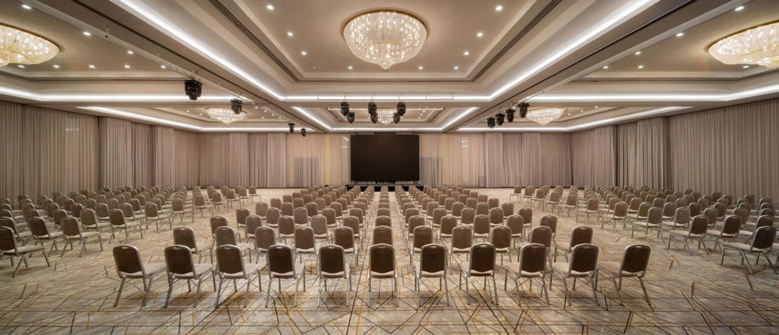 Banquet/Function facilities in Radisson Blu Leogrand Hotel