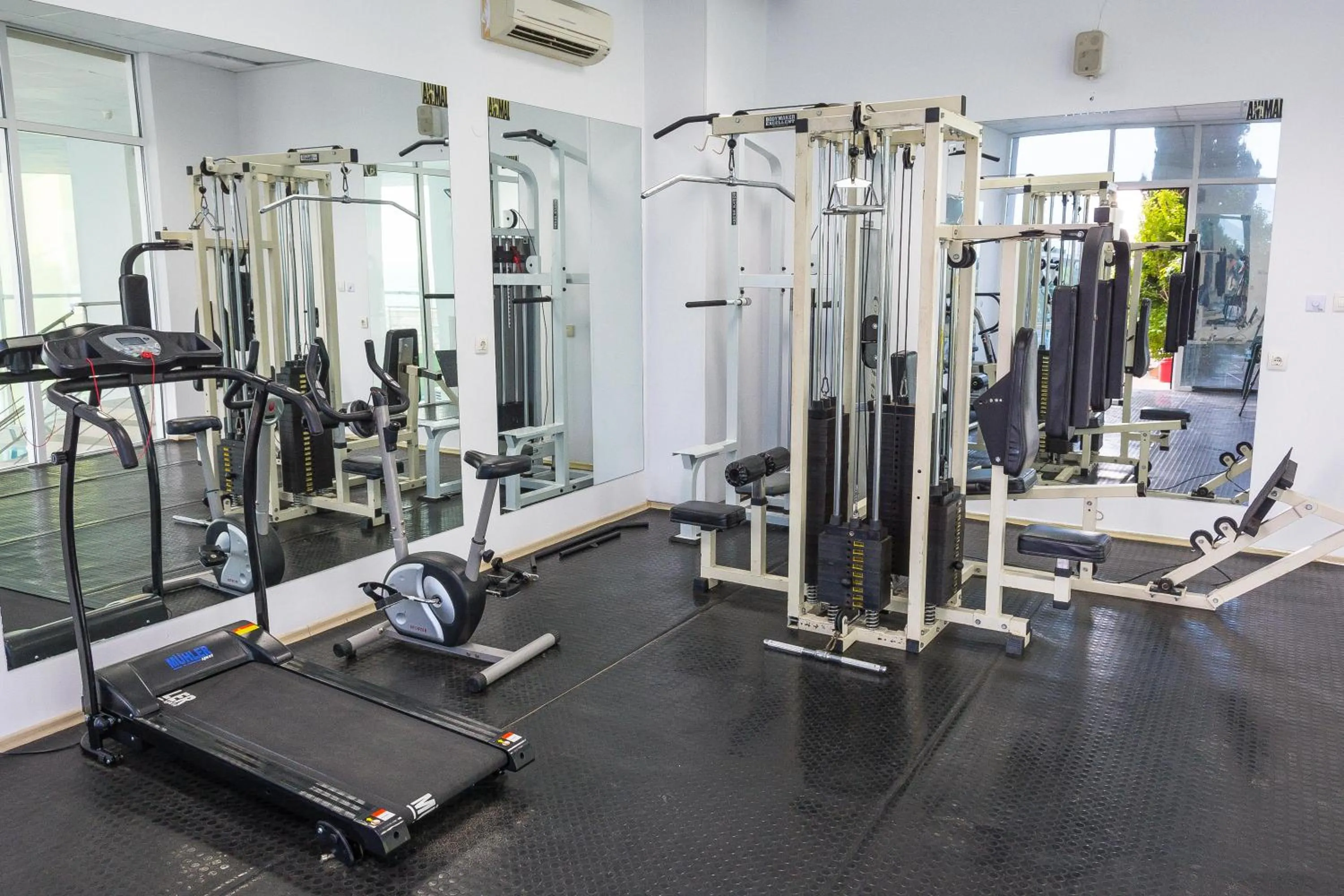 Fitness centre/facilities in MPM Hotel Arsena - Ultra All Inclusive