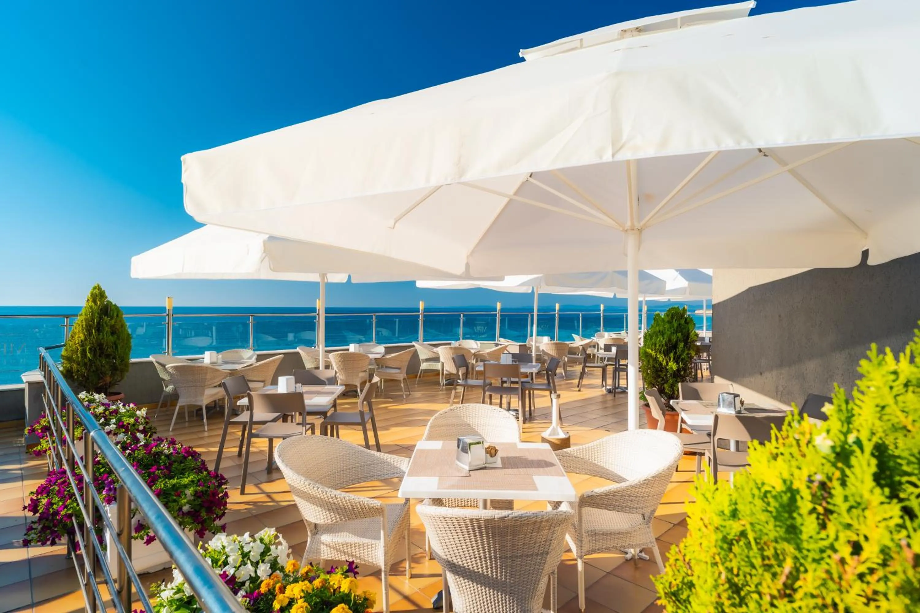 Patio in MPM Hotel Arsena - Ultra All Inclusive