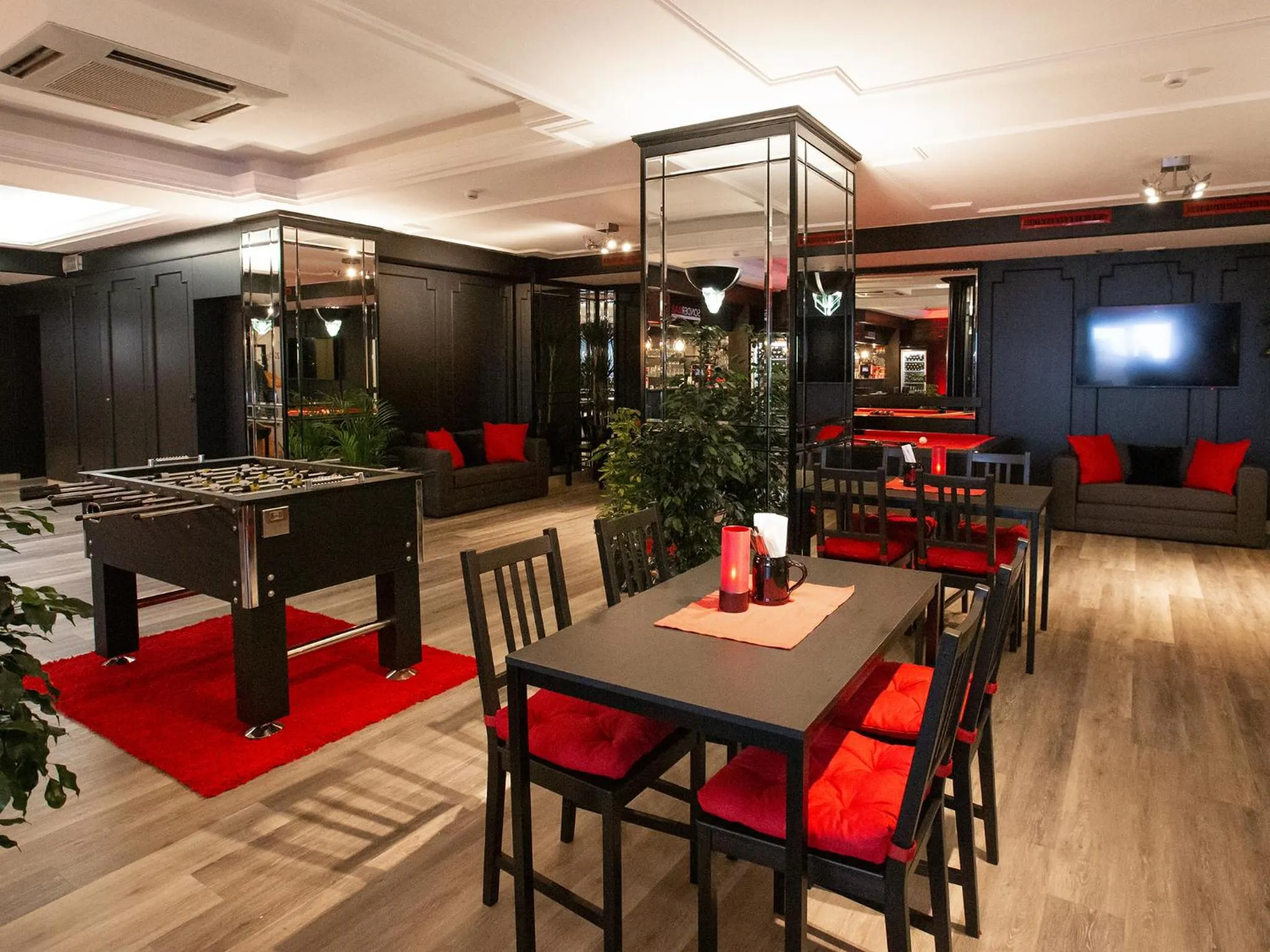 Lobby or reception in DORMERO Hotel Burghausen