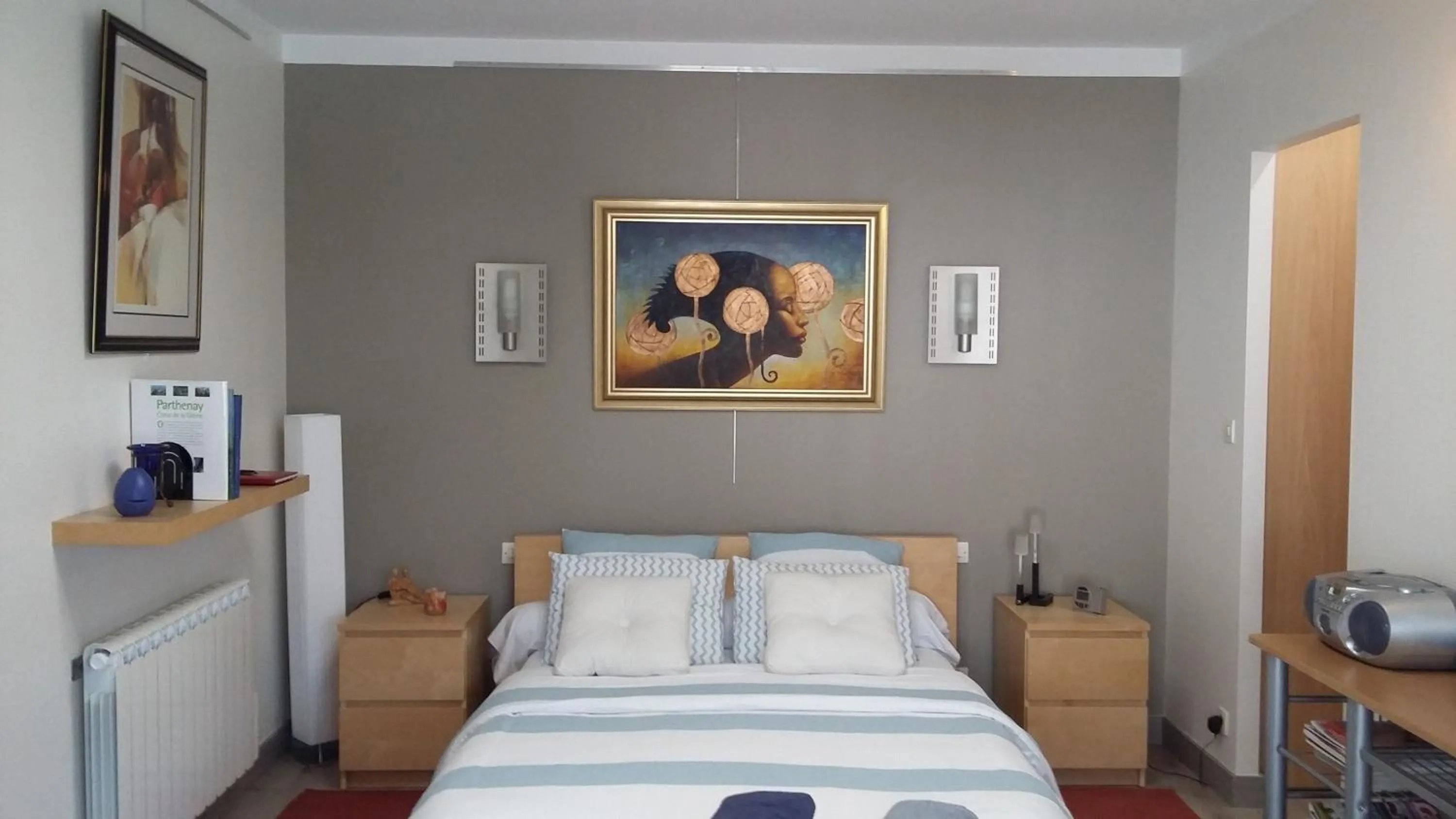 Bed in La Chambre des Amis