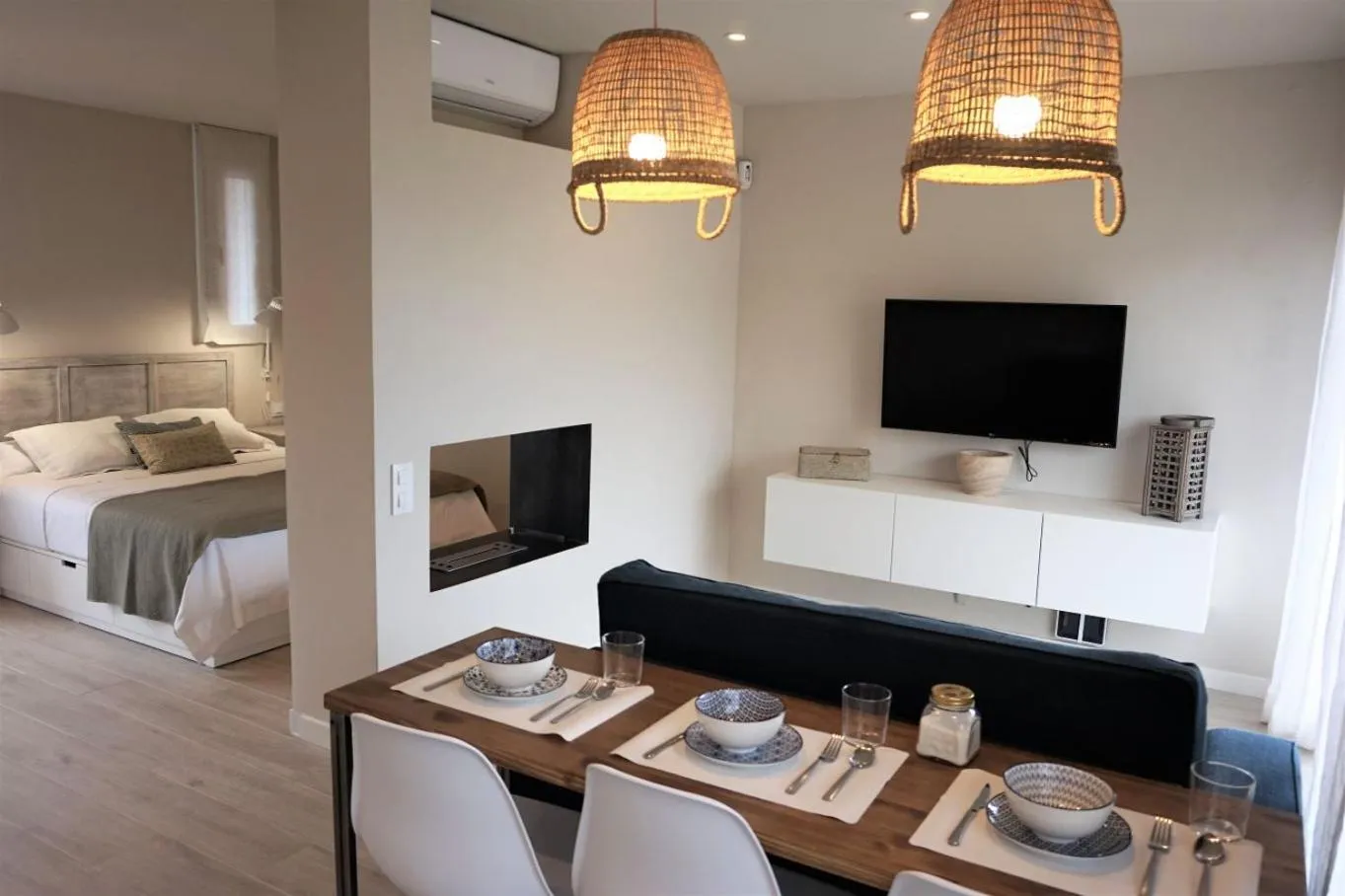 Living room, Bed in Gava Ocean View