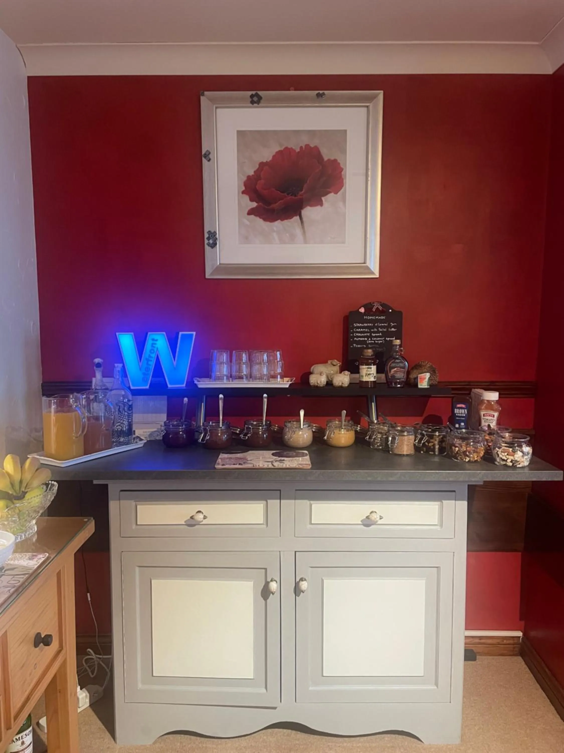 Breakfast in Waterfront Rest B&B