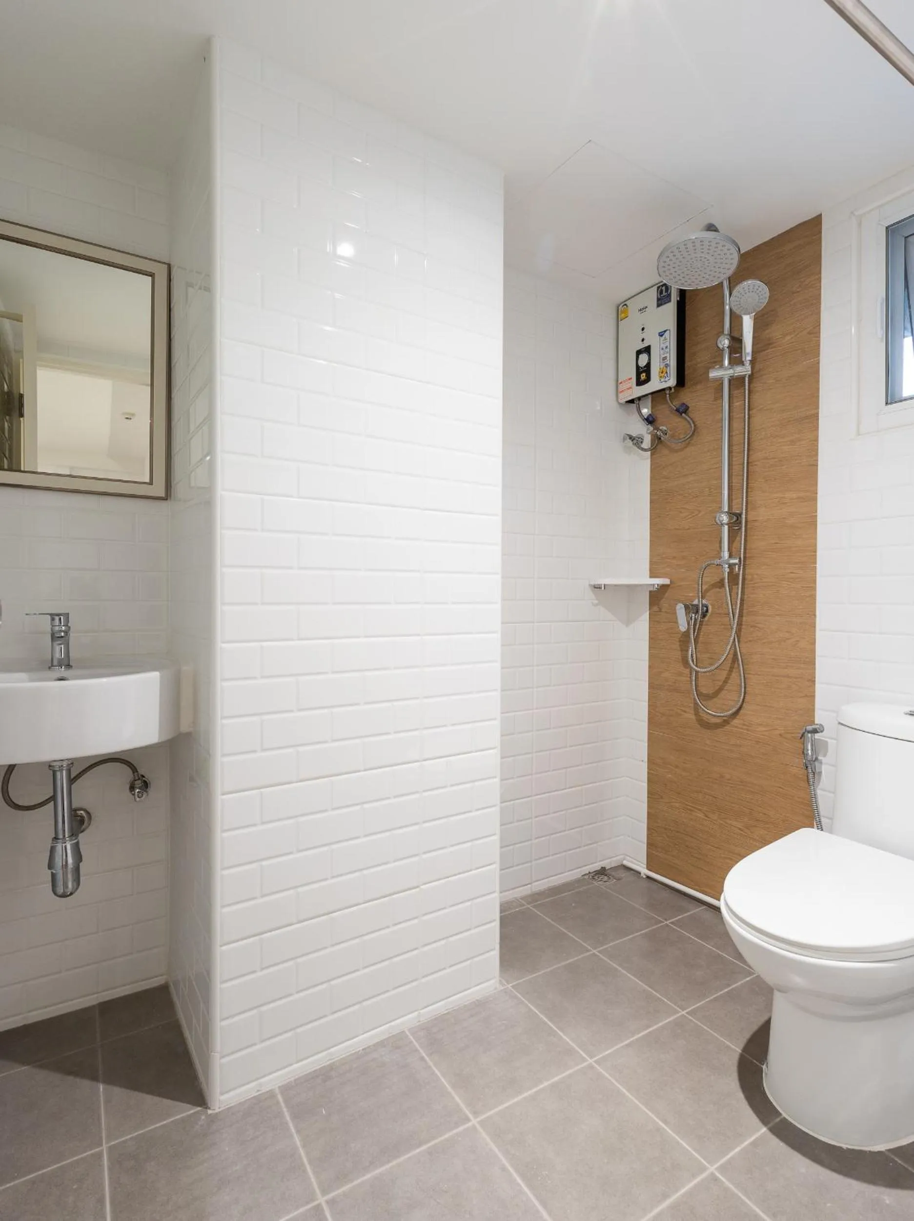 Bathroom in Siam Star Hotel