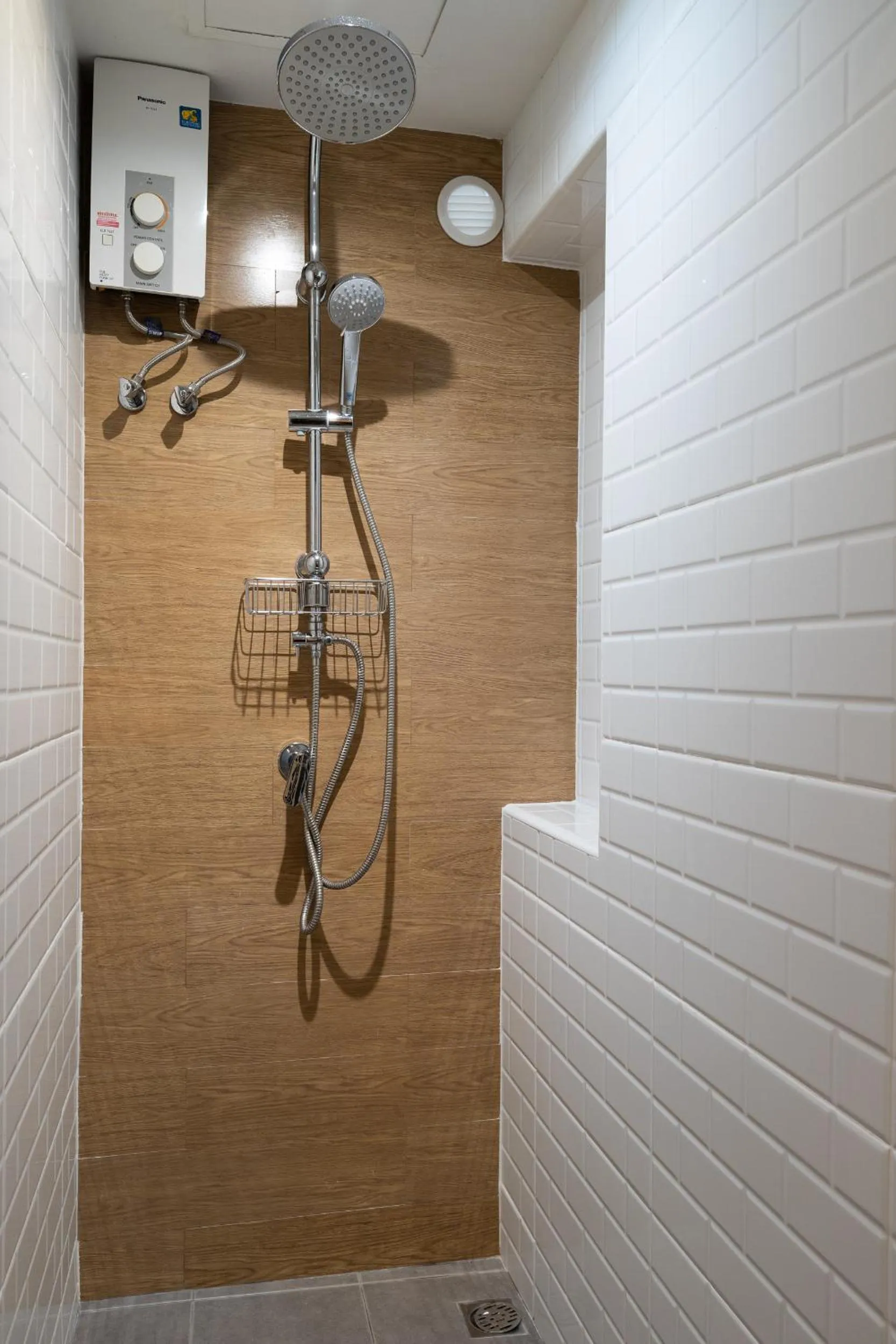 Shower in Siam Star Hotel