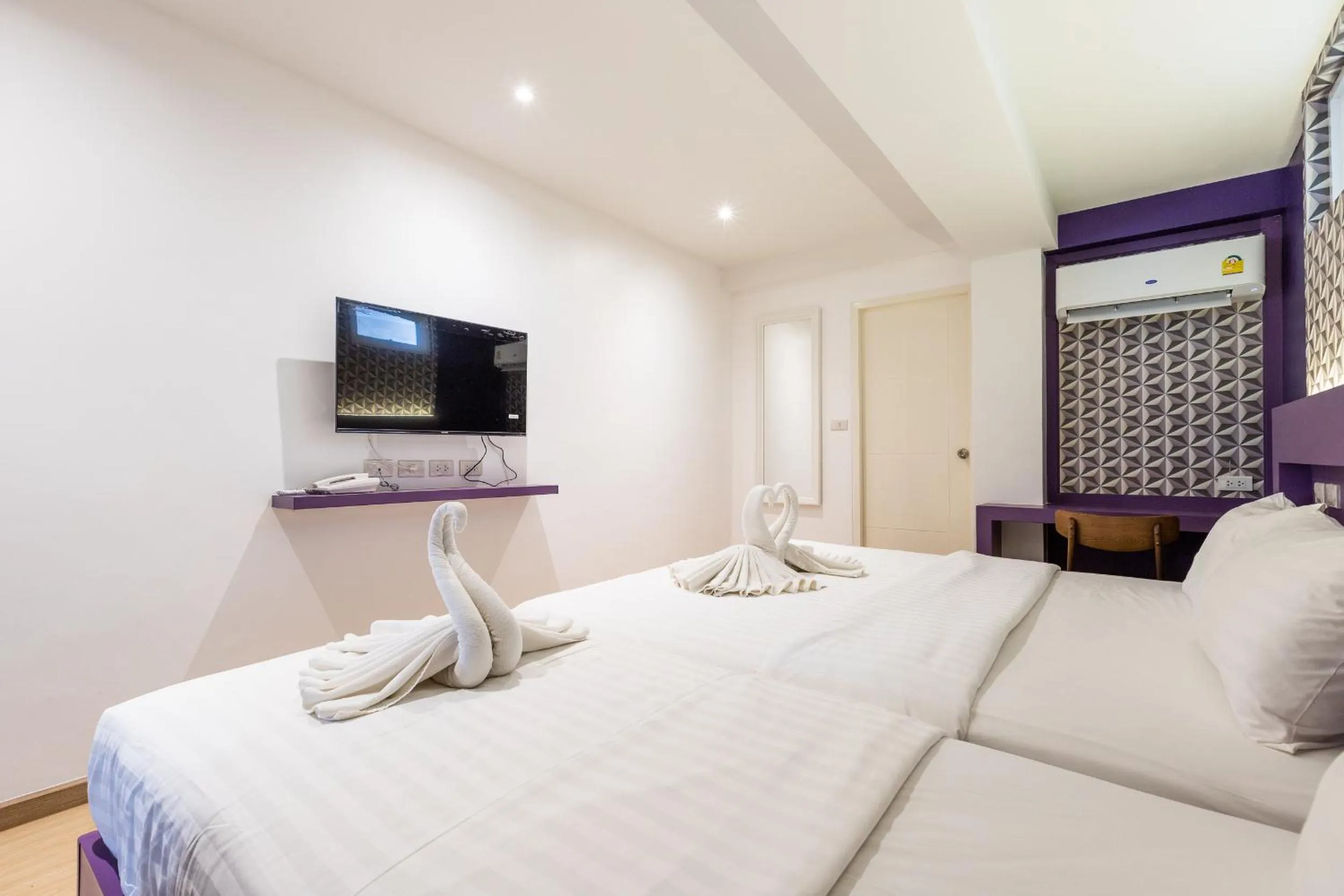 TV and multimedia, Bed in Siam Star Hotel