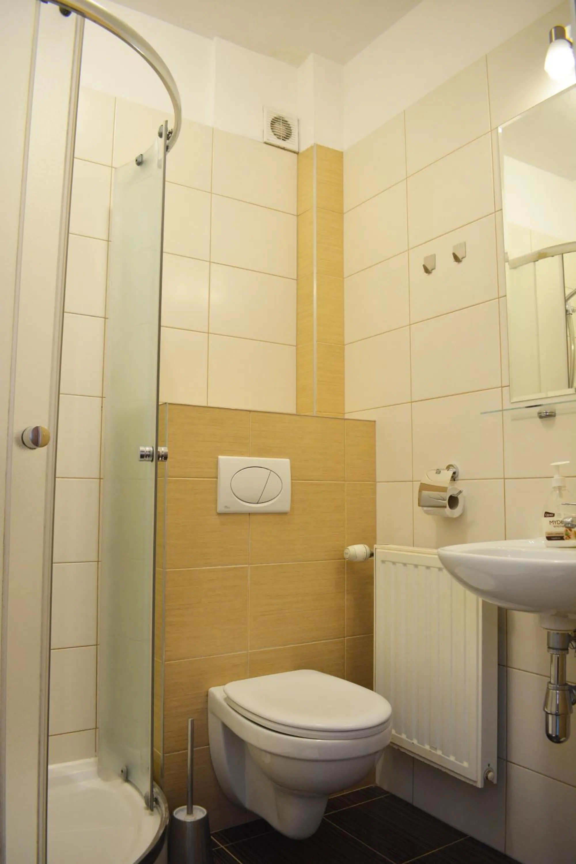 Shower in Willa Halka