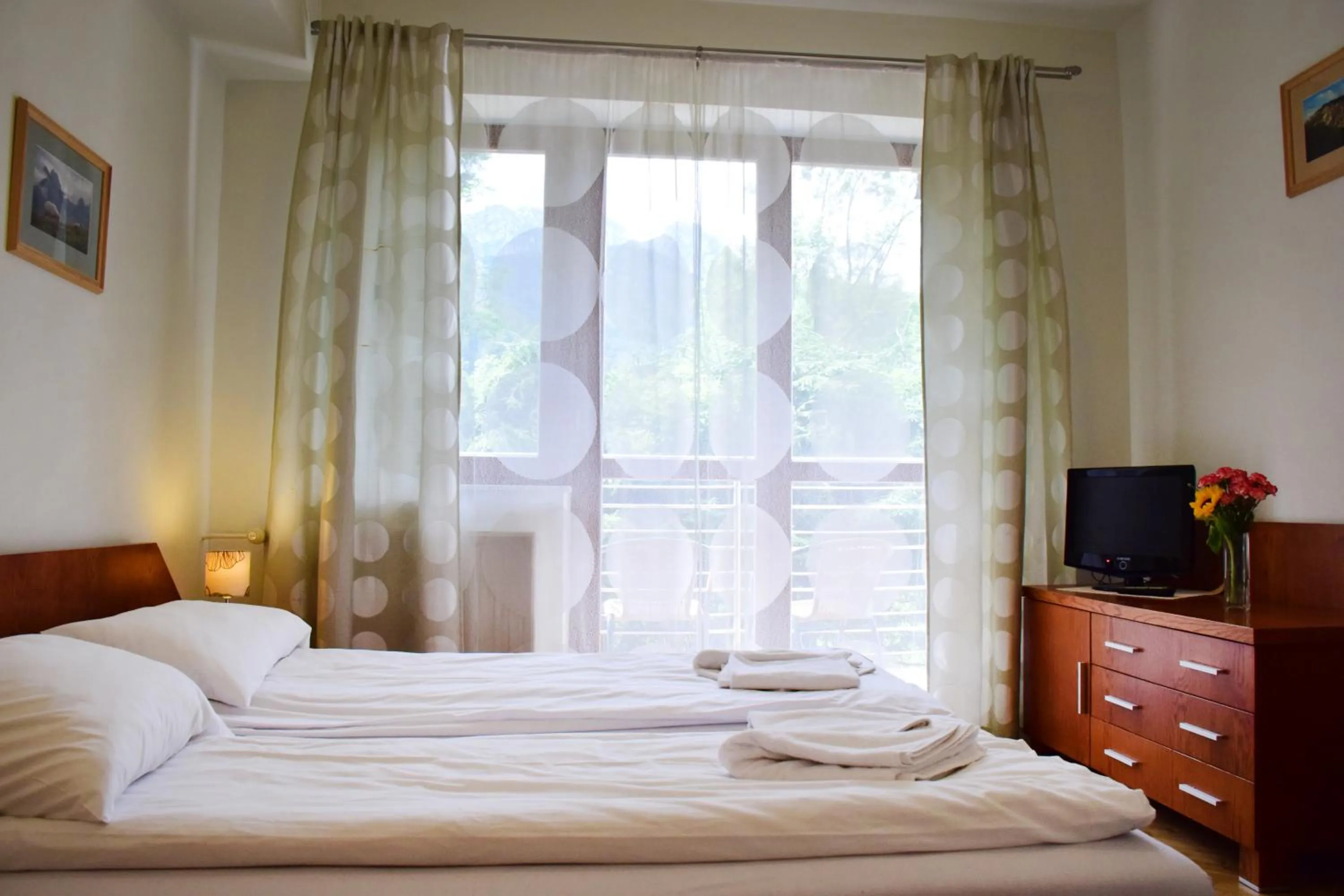 Photo of the whole room, Bed in Willa Halka