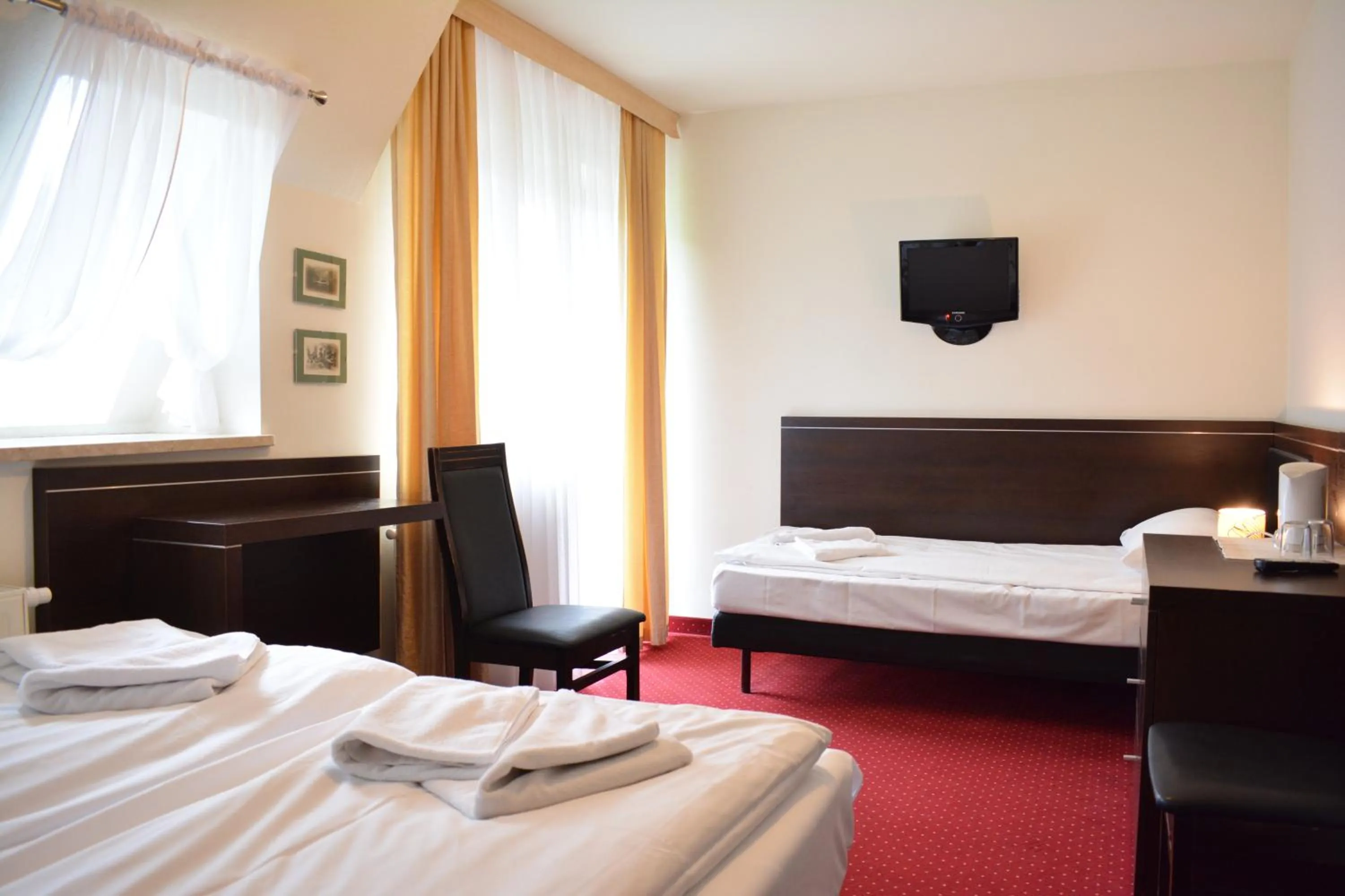 Photo of the whole room, Bed in Willa Halka