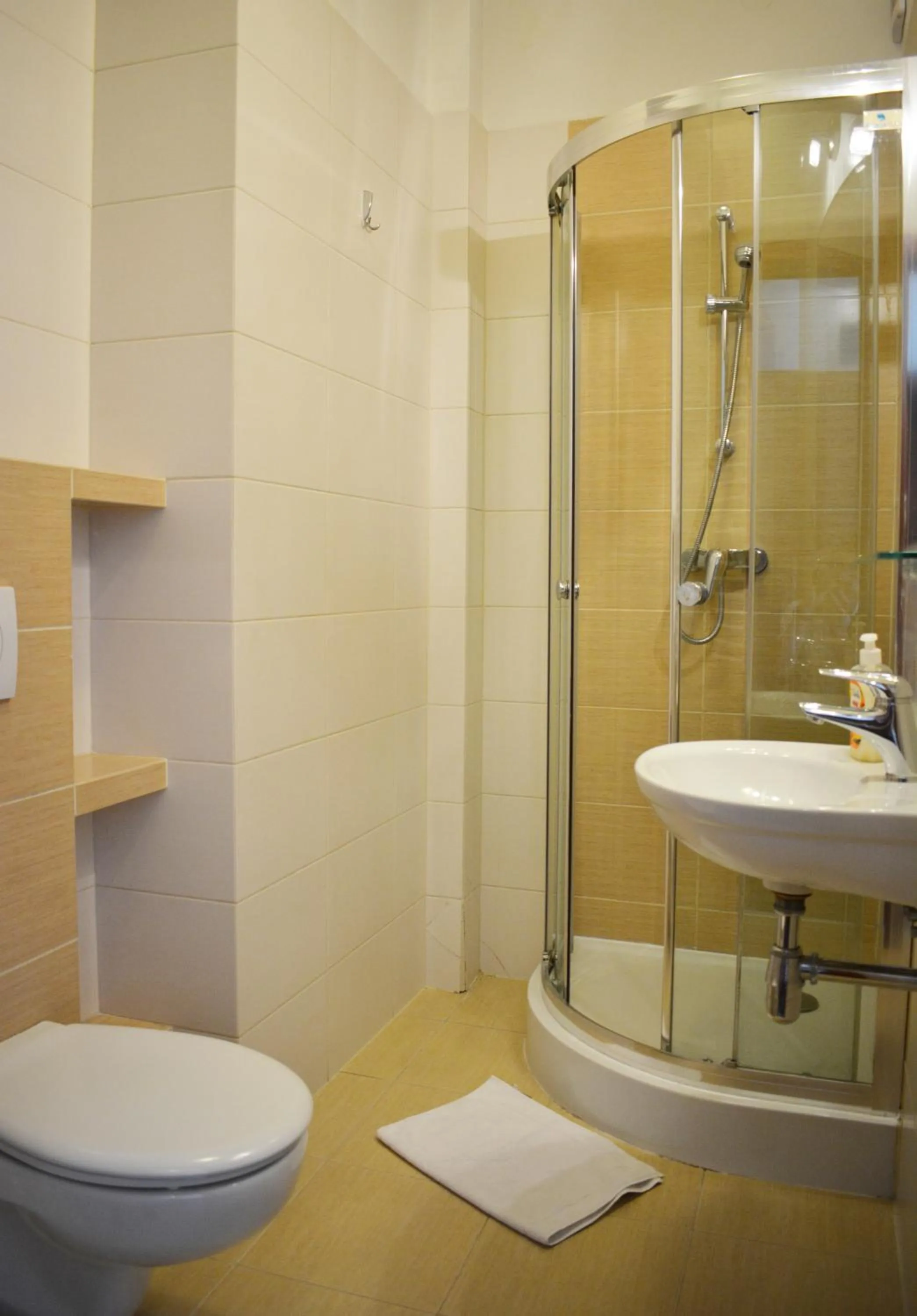 Shower in Willa Halka