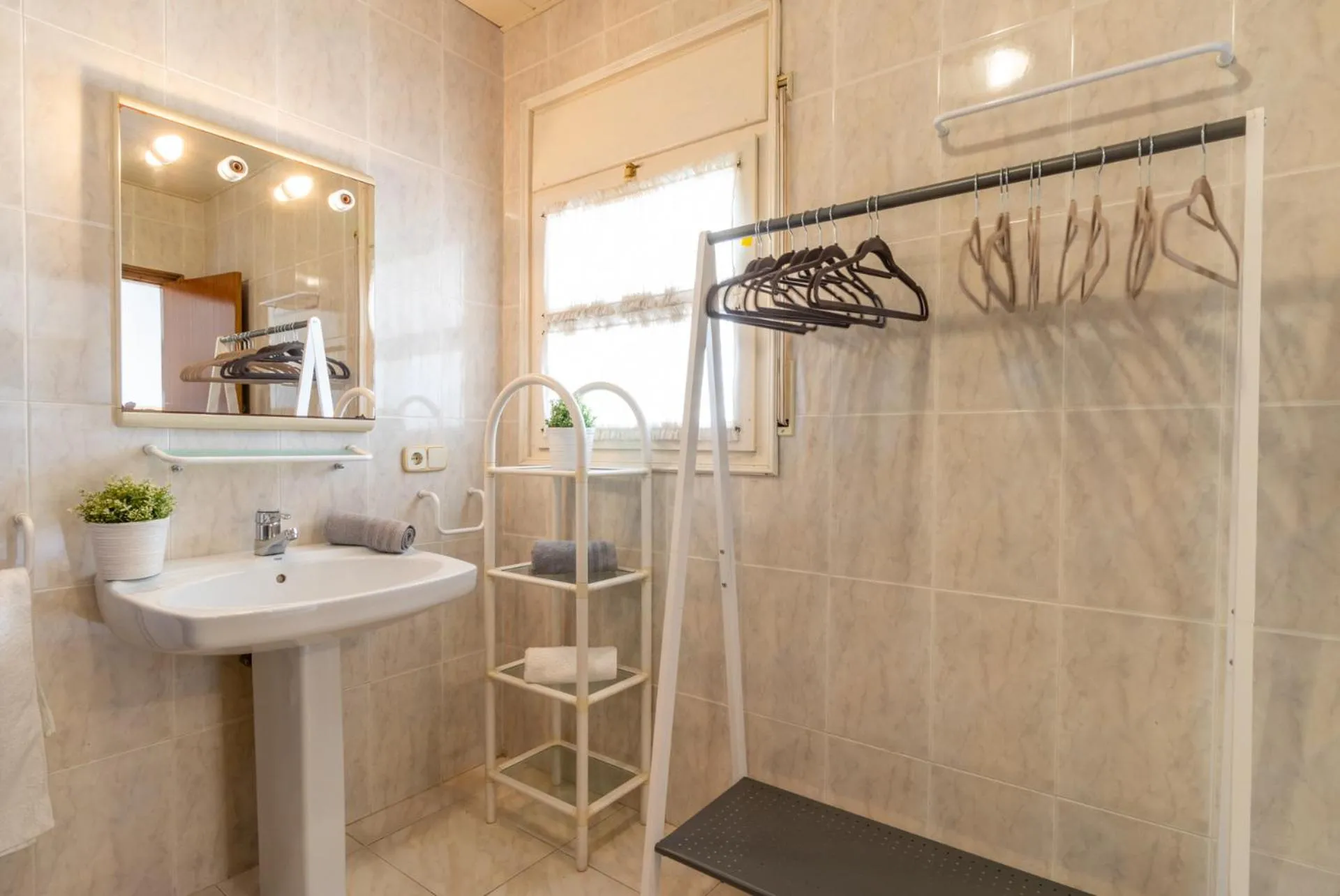 Bathroom in Goldhome - Montseny 11 - Private heated pool