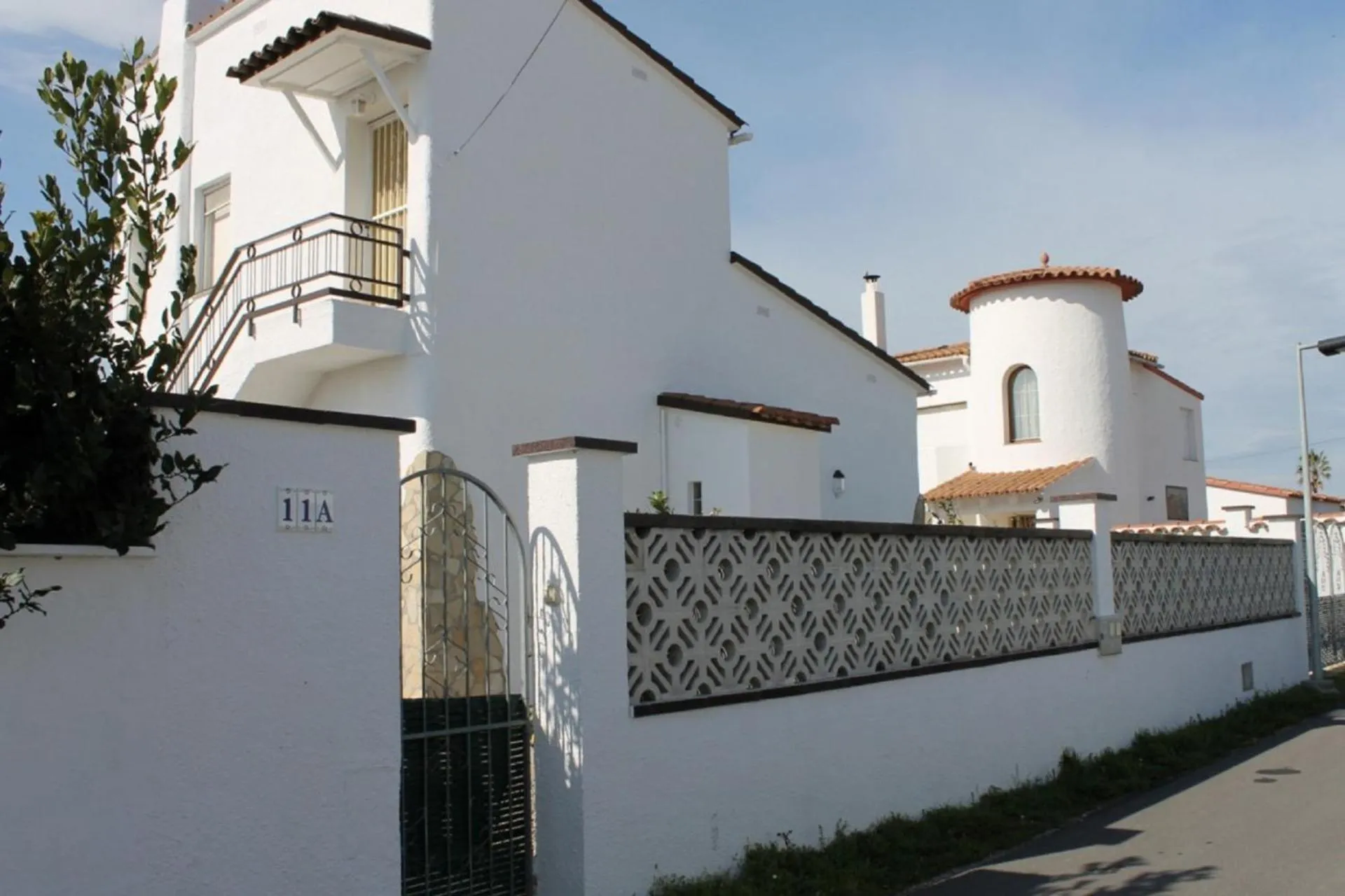Facade/entrance in Goldhome - Montseny 11 - Private heated pool