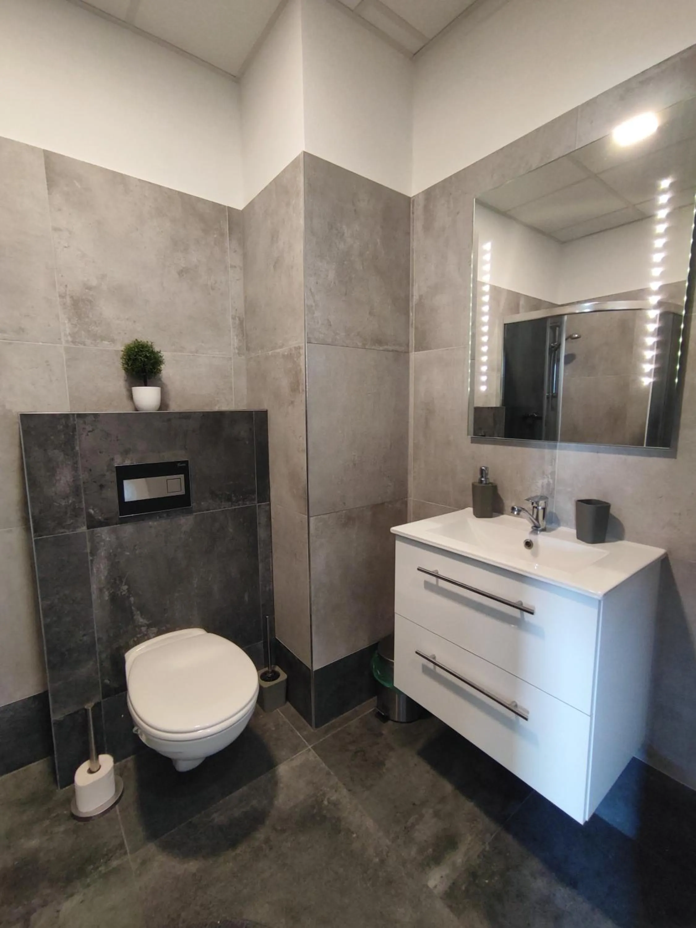 Toilet in Hotel Slobi