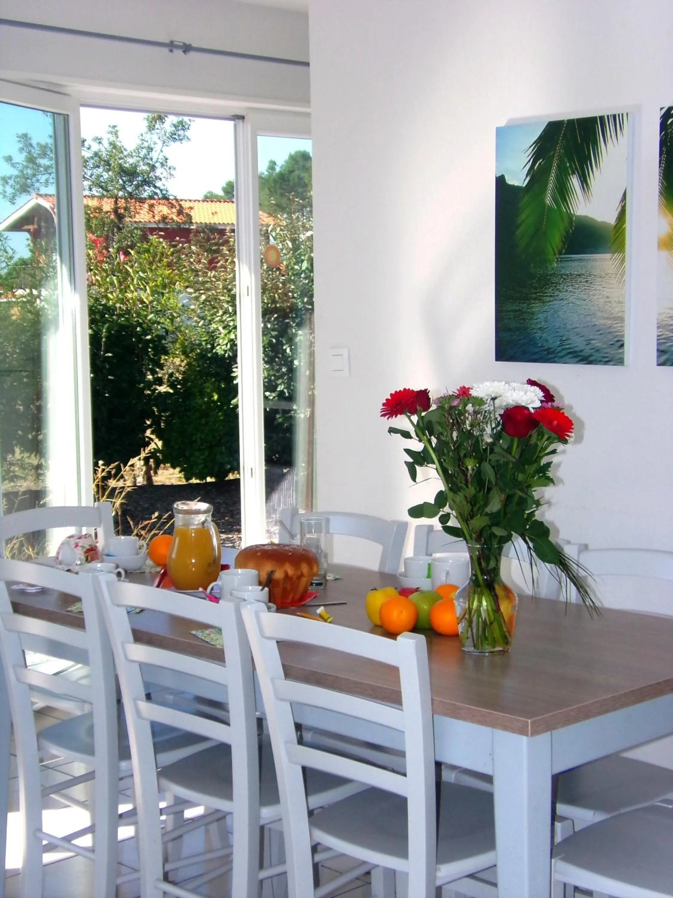 Dining area in Vacancéole - Le Domaine des Grands Lacs