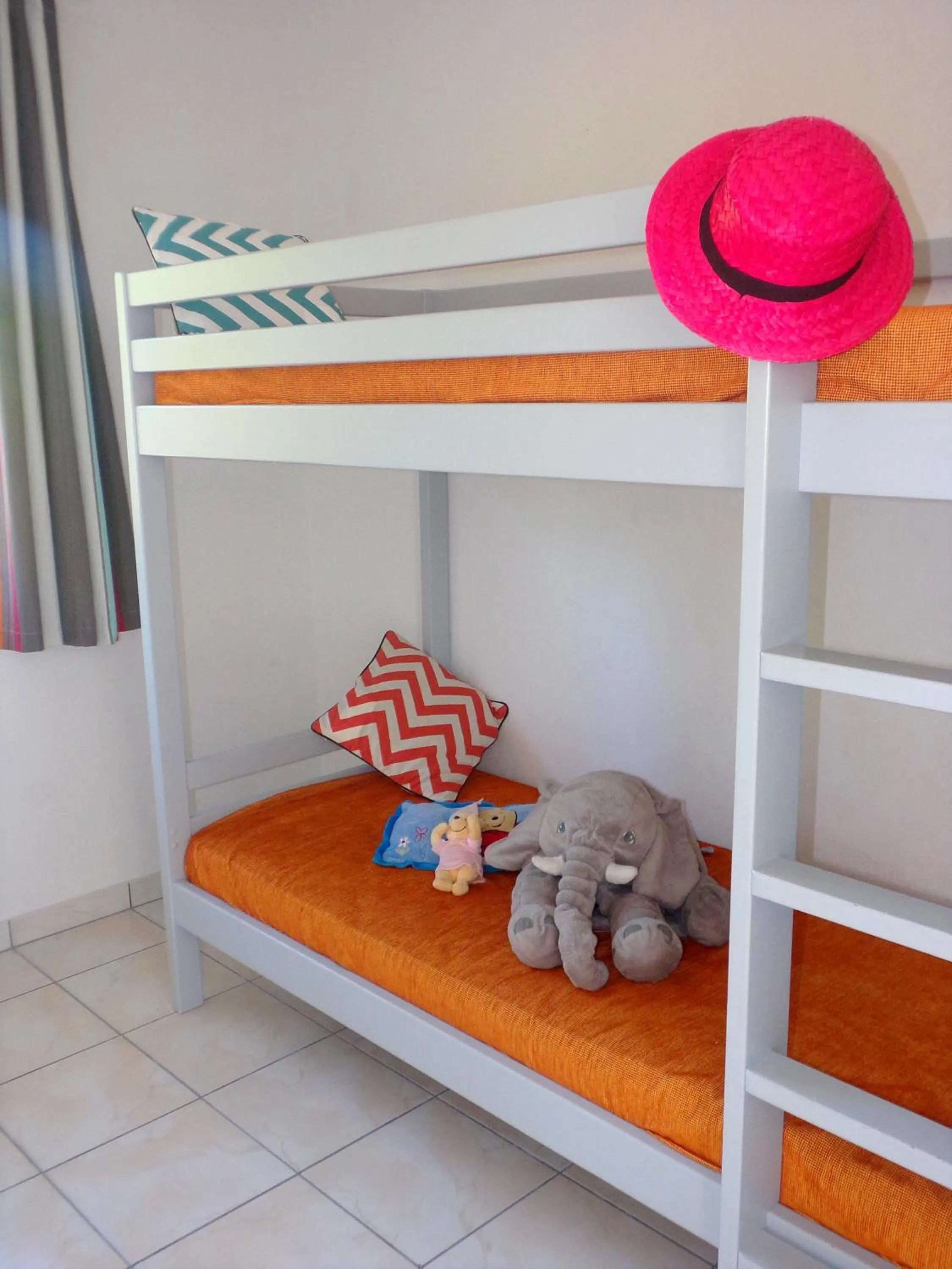 Photo of the whole room, Bed in Vacancéole - Le Domaine des Grands Lacs