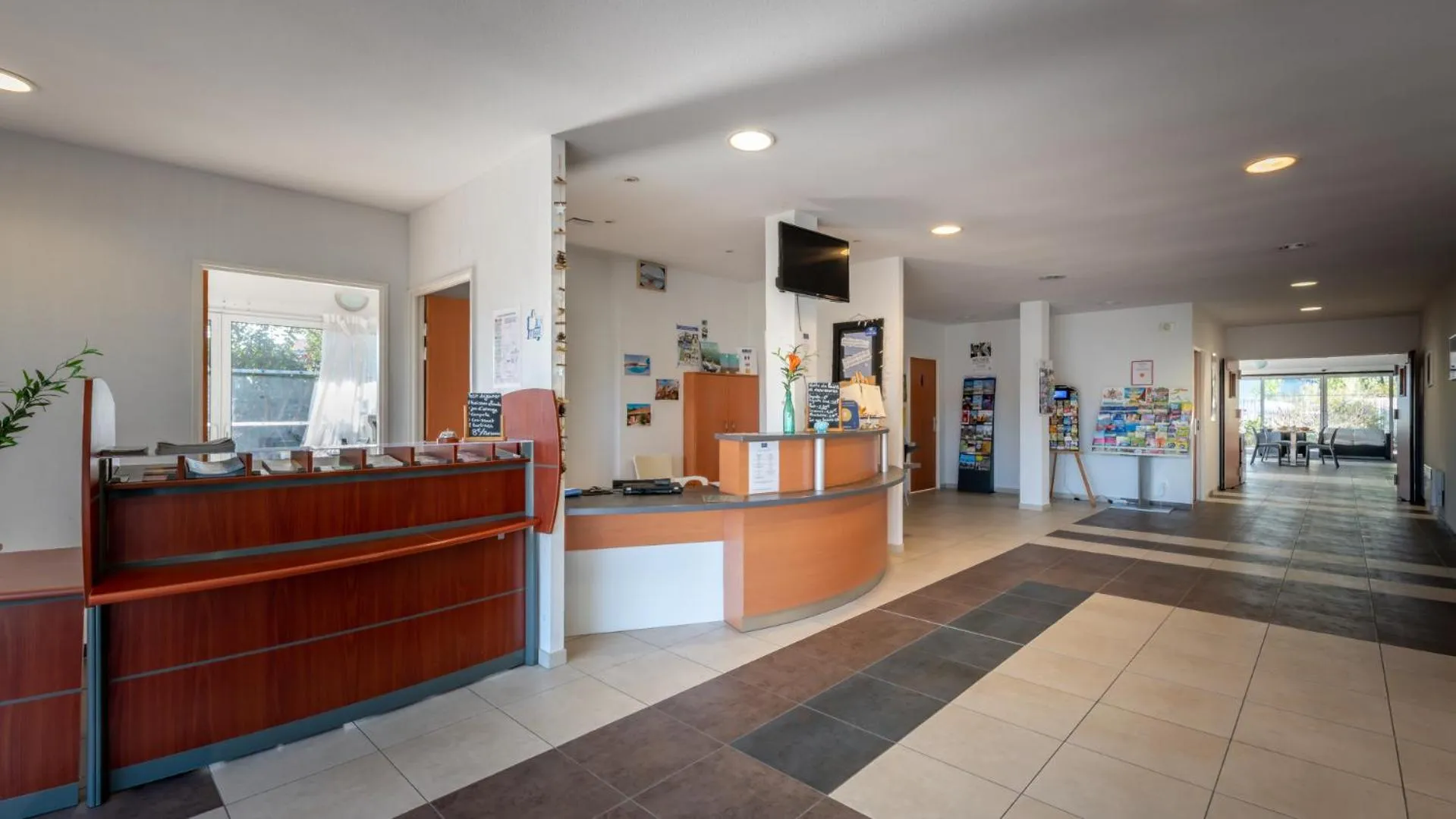 Lobby or reception in Vacancéole - Le Domaine des Grands Lacs