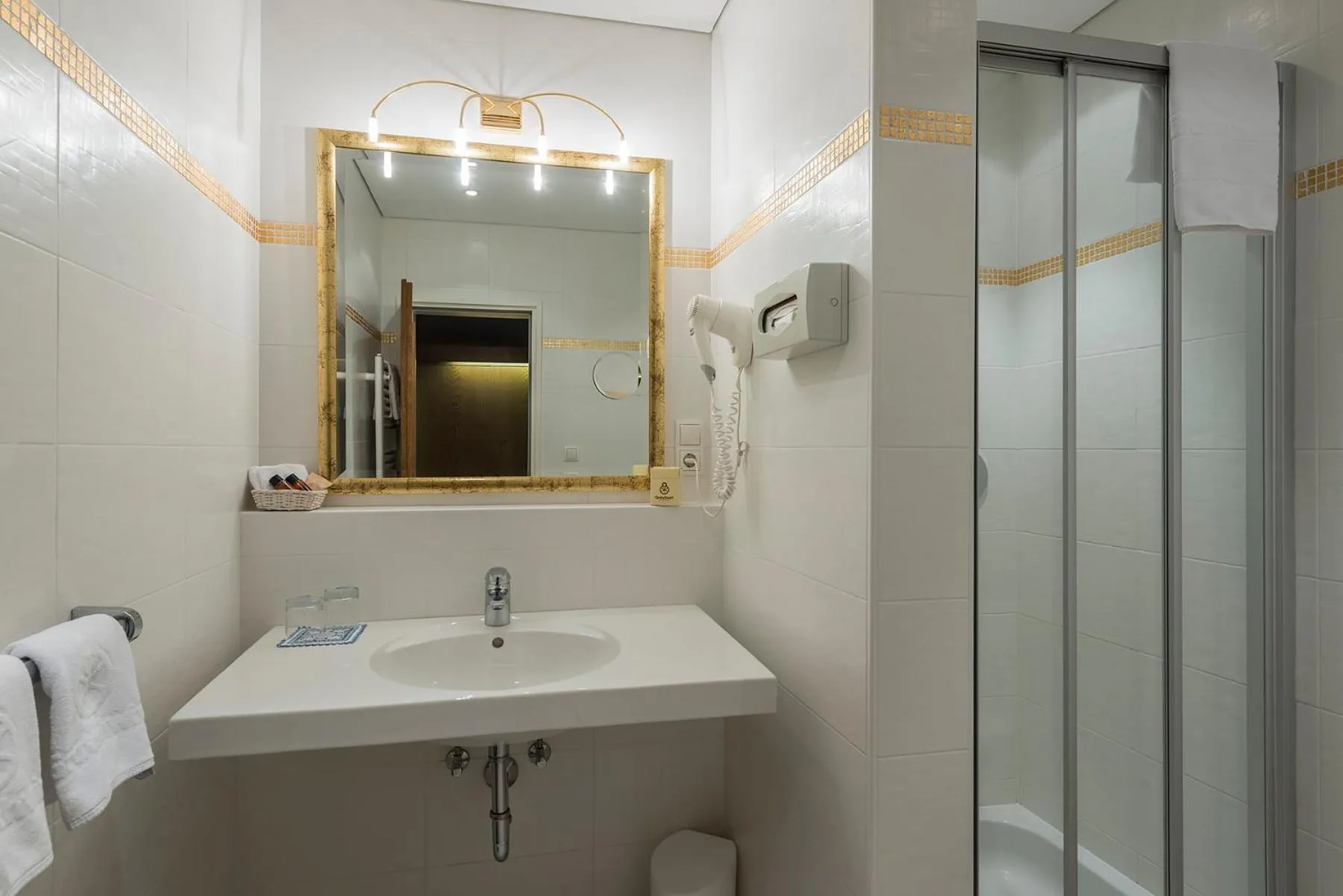 Bathroom in Arthotel Gratschwirt