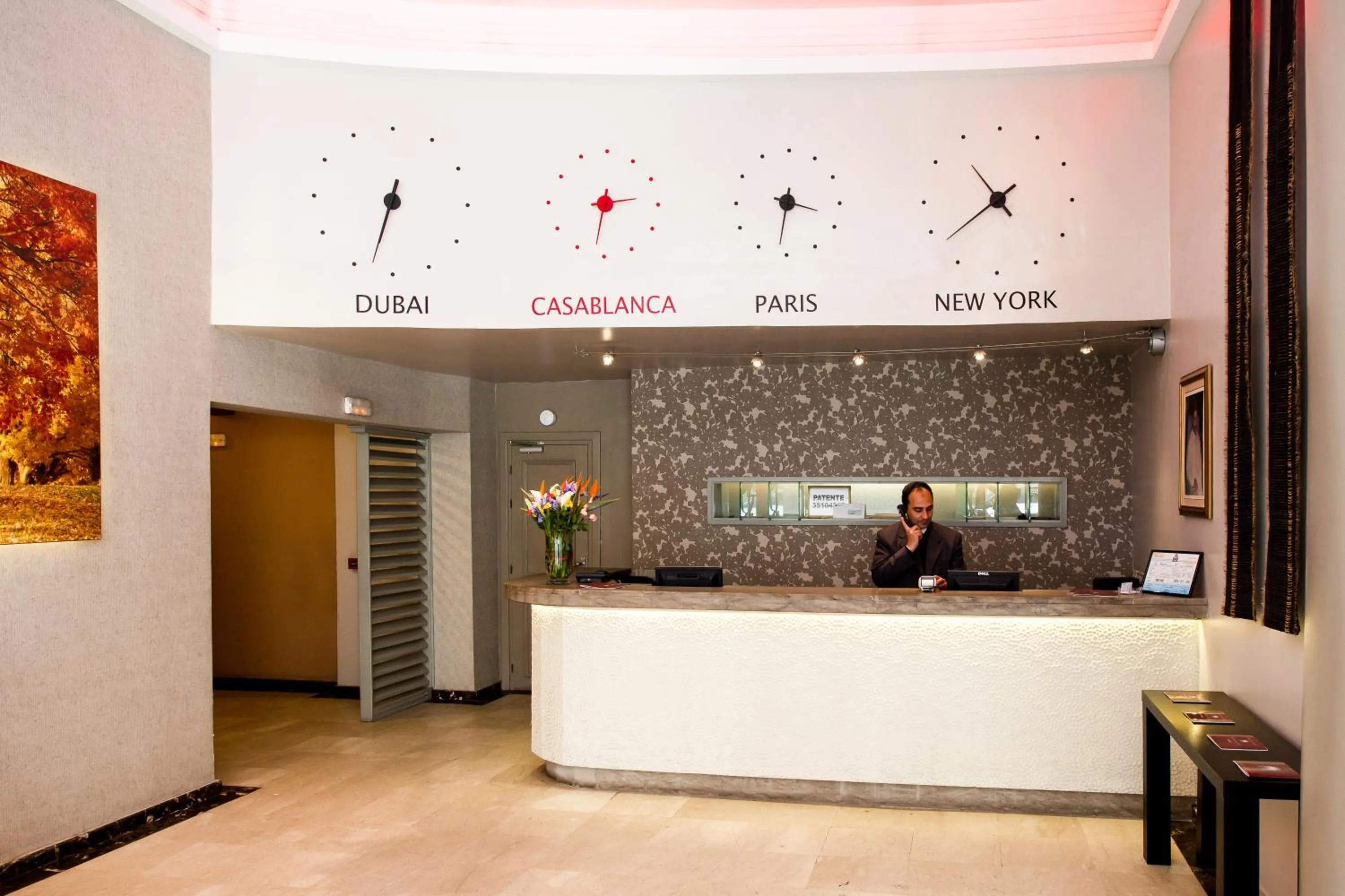 Lobby or reception in Hôtel Les Saisons