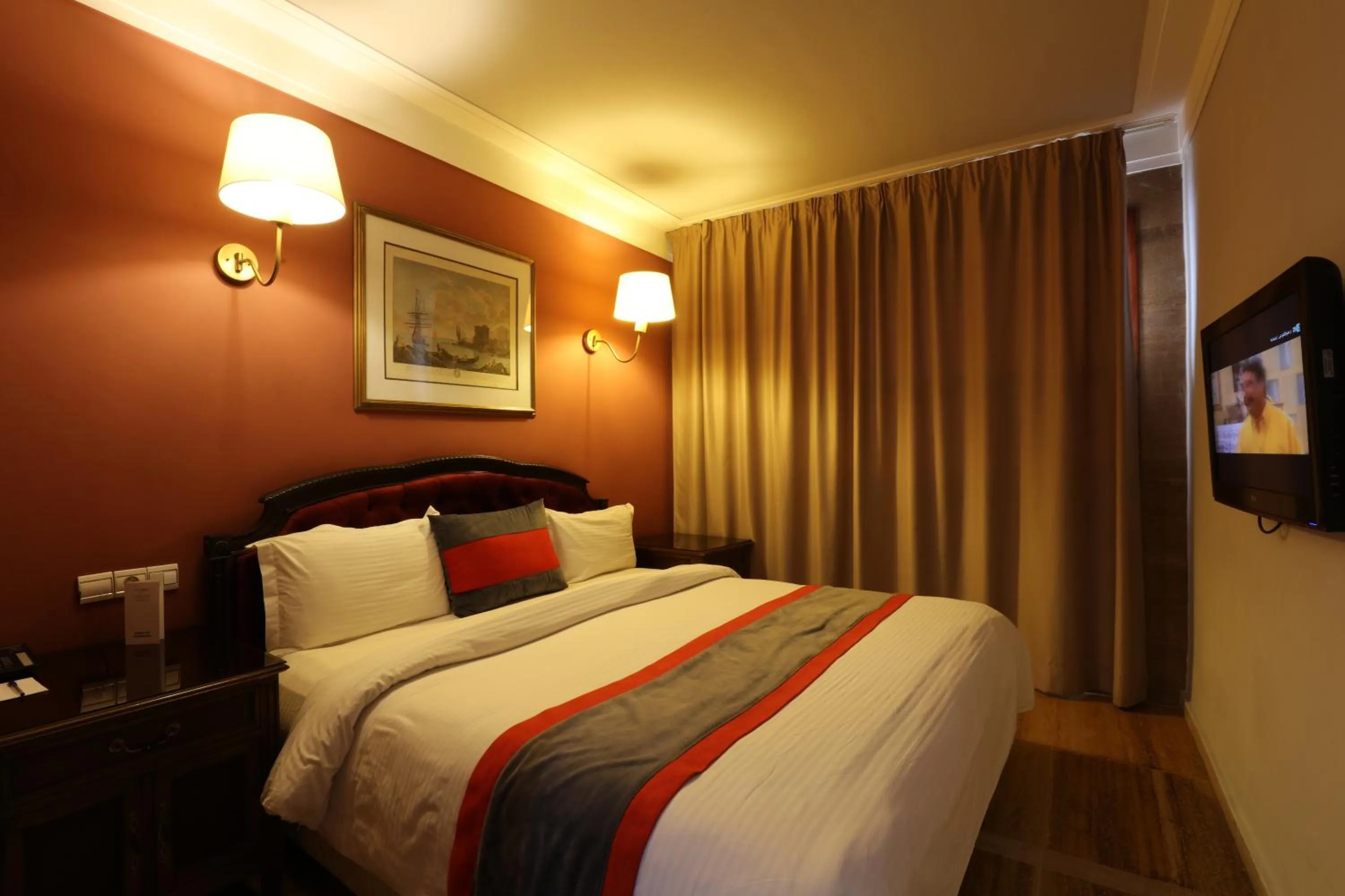 Bed in Hôtel Les Saisons