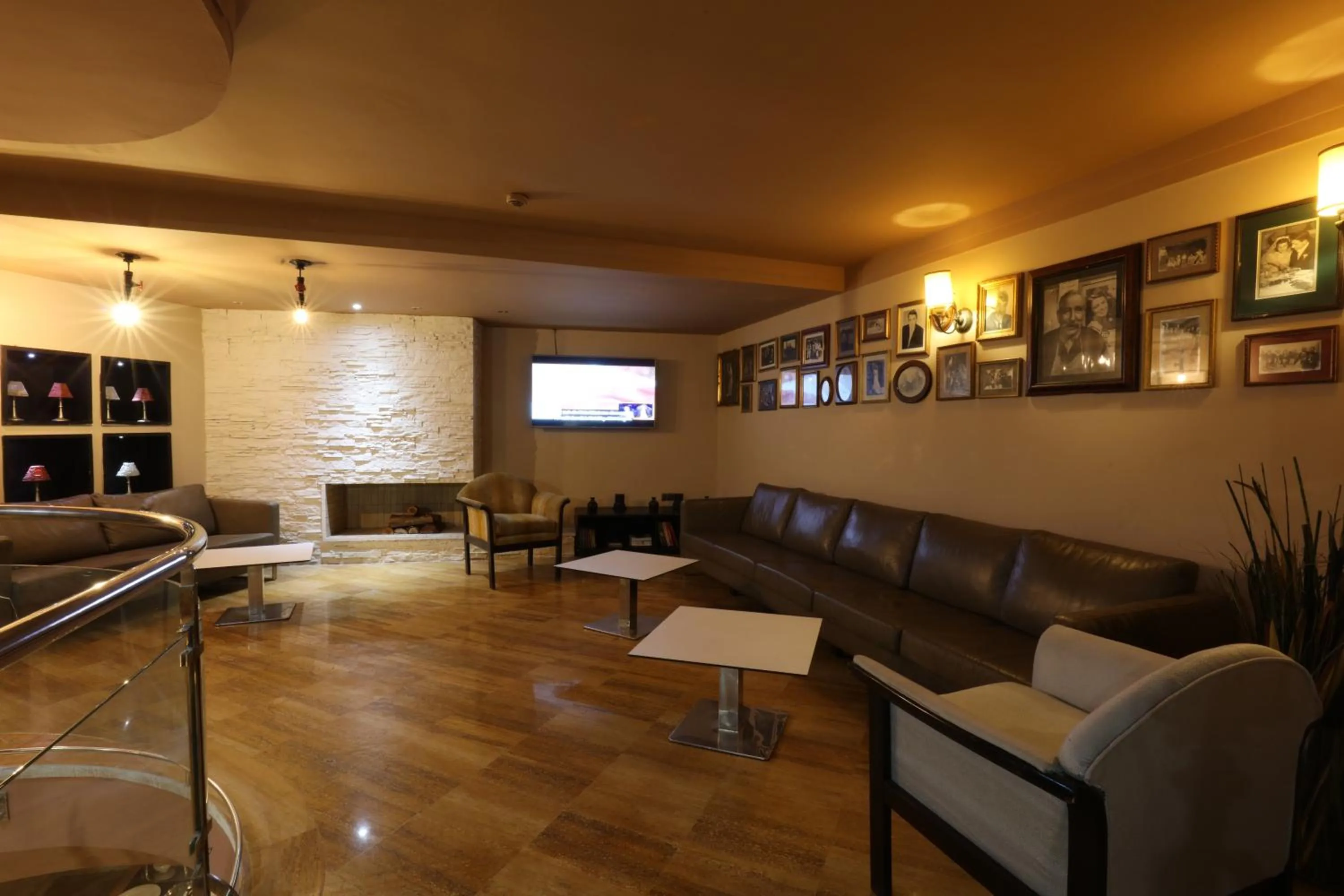 Restaurant/places to eat in Hôtel Les Saisons