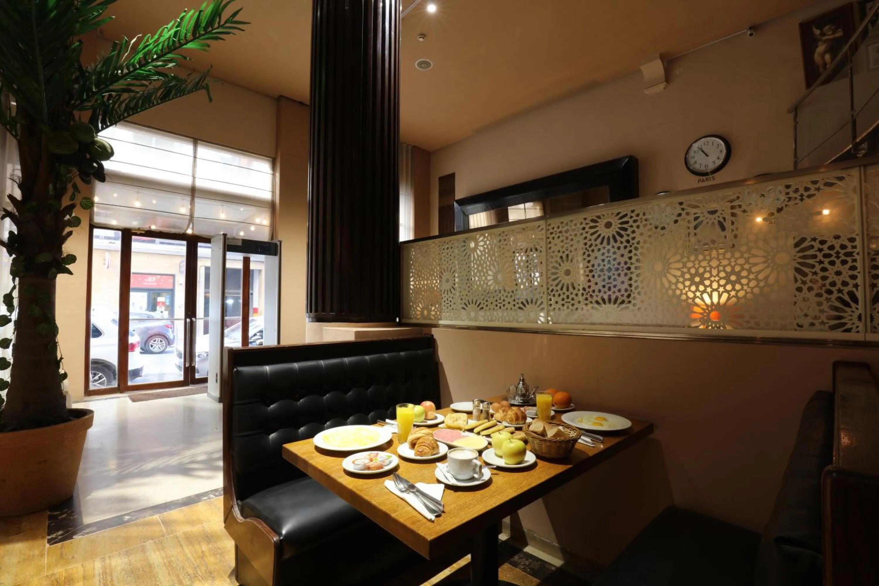 Restaurant/places to eat in Hôtel Les Saisons