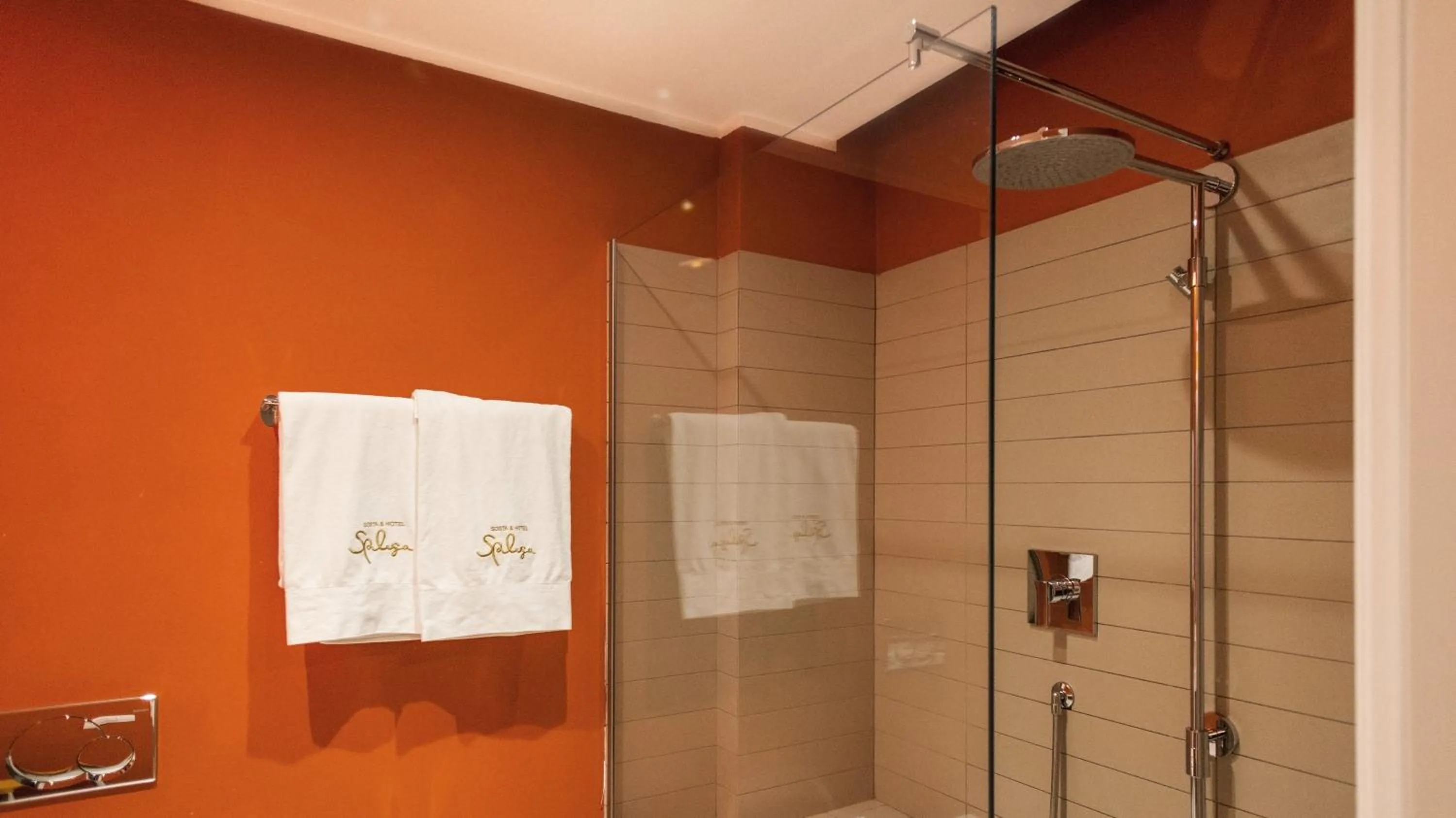 Spluga Sosta & Hotel