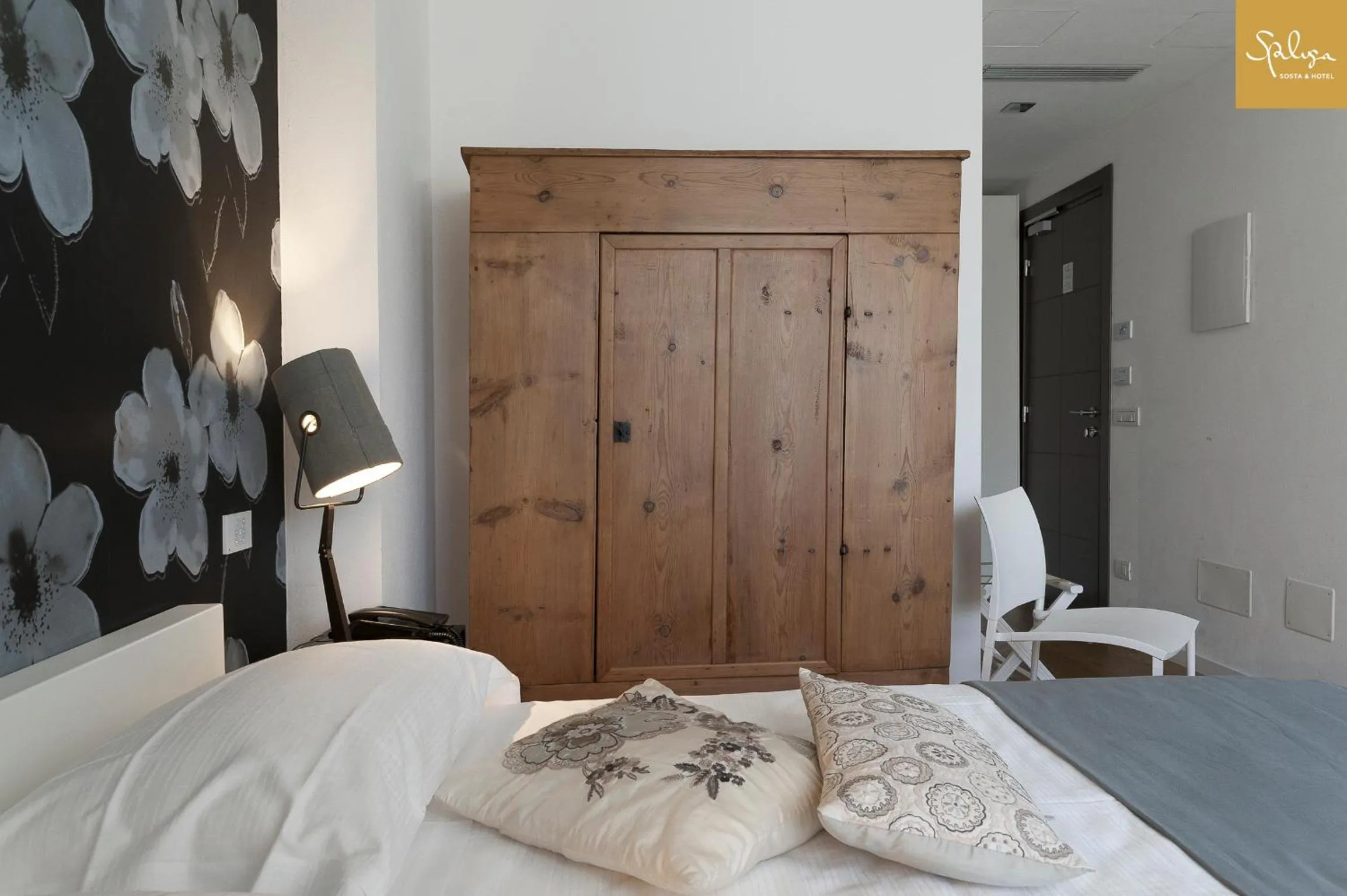 Property logo or sign, Bed in Spluga Sosta & Hotel