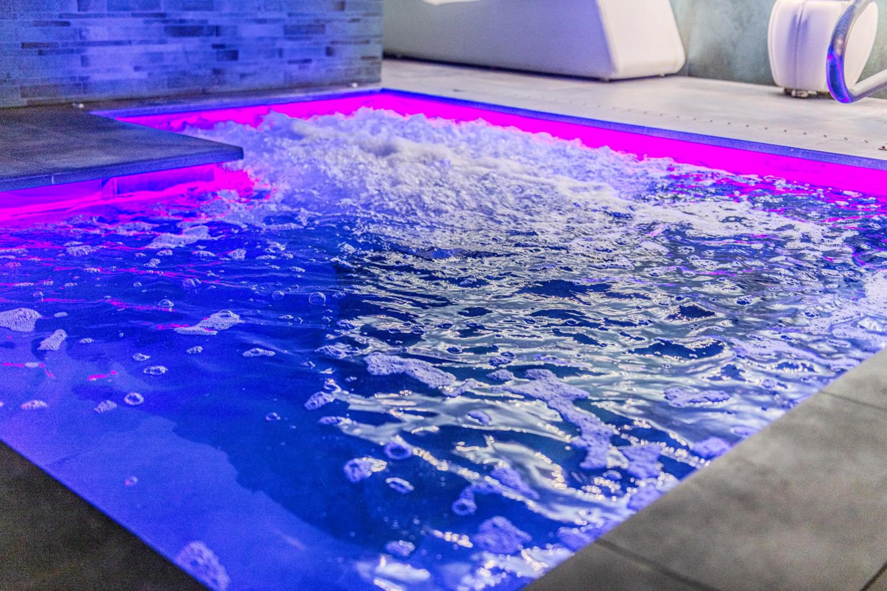 Hot Tub in The Moon Boutique Hotel & Spa