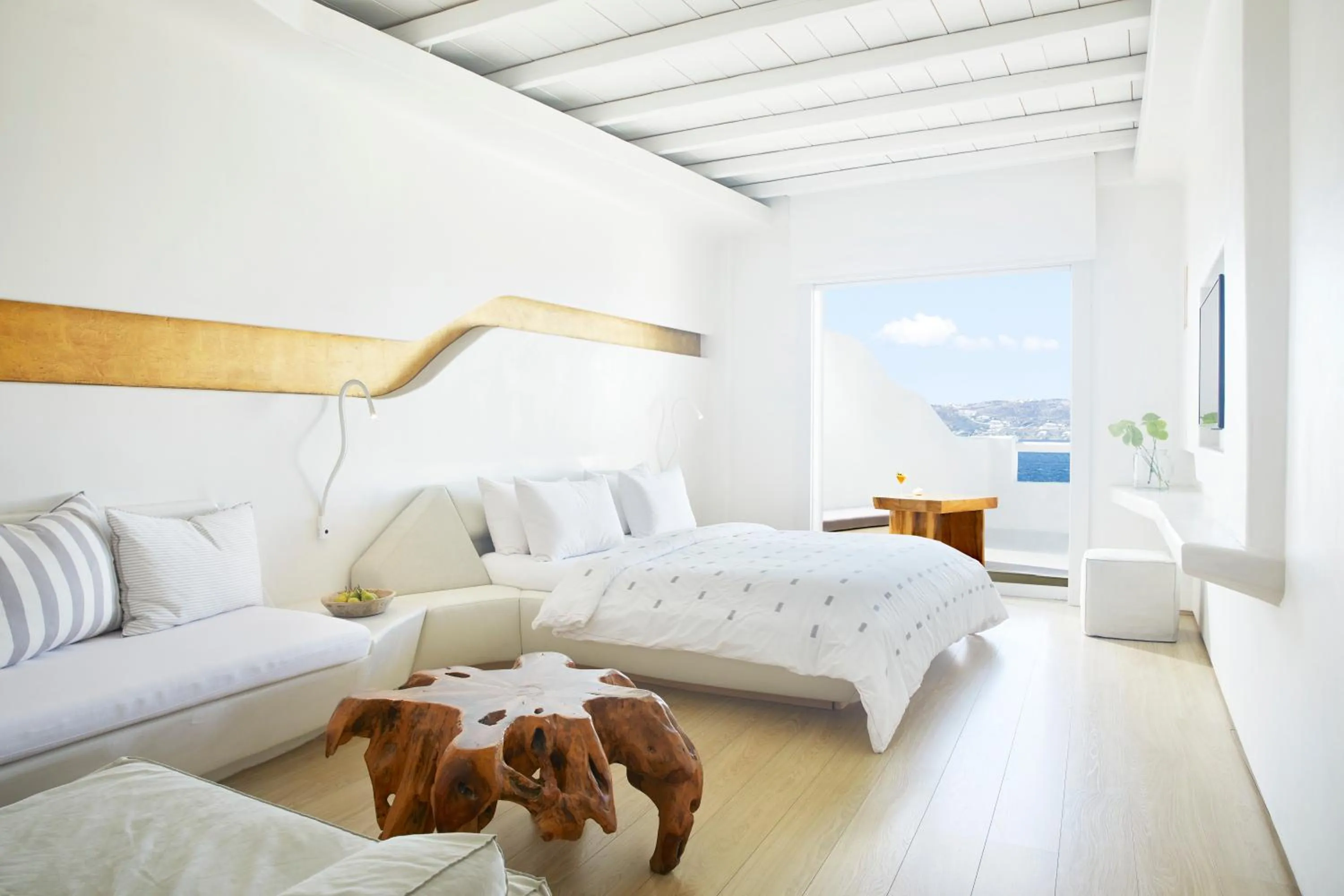 Bed in Cavo Tagoo Mykonos