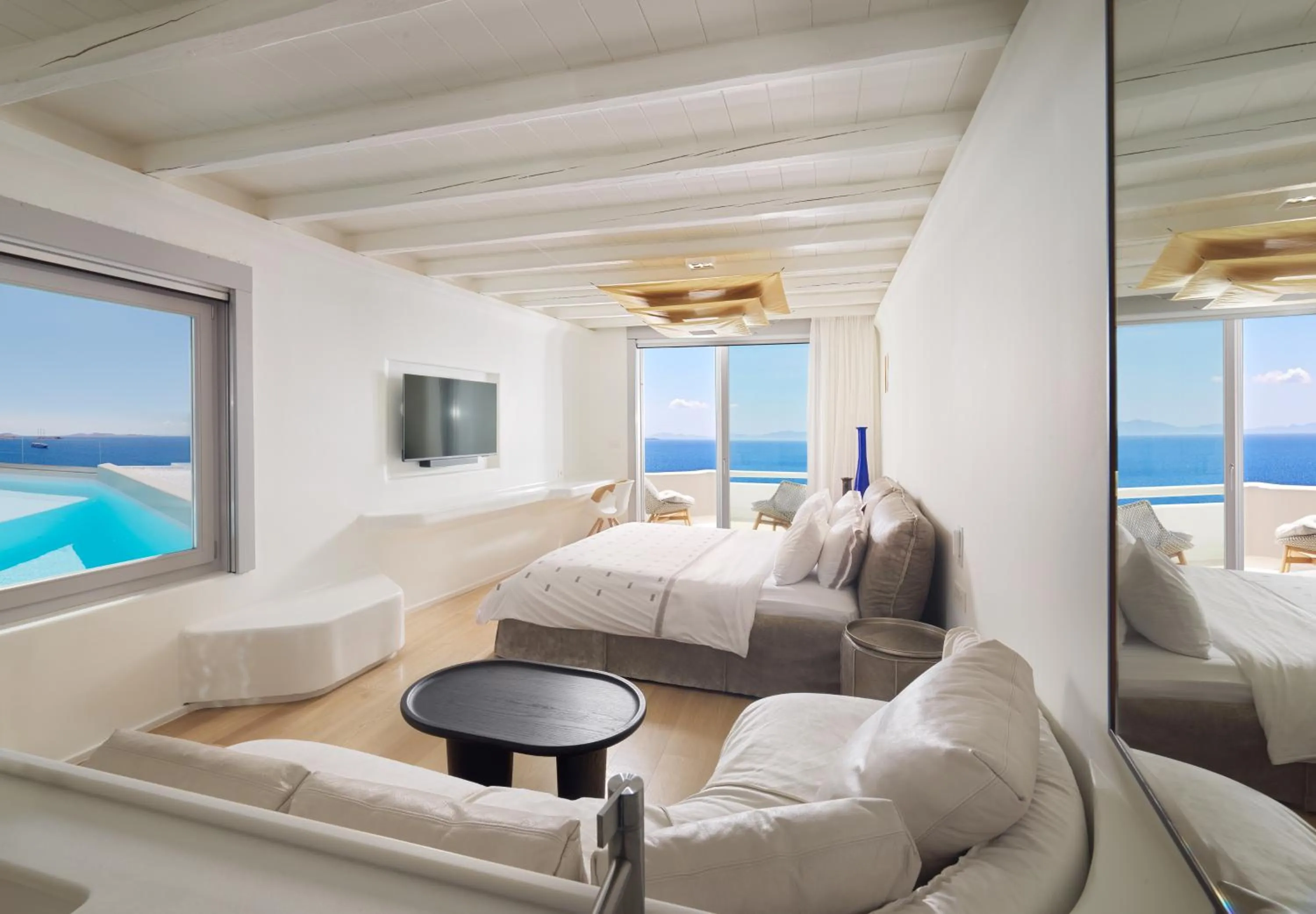 Bed in Cavo Tagoo Mykonos