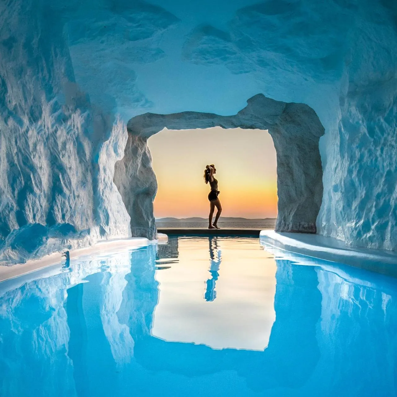 Swimming pool in Cavo Tagoo Mykonos