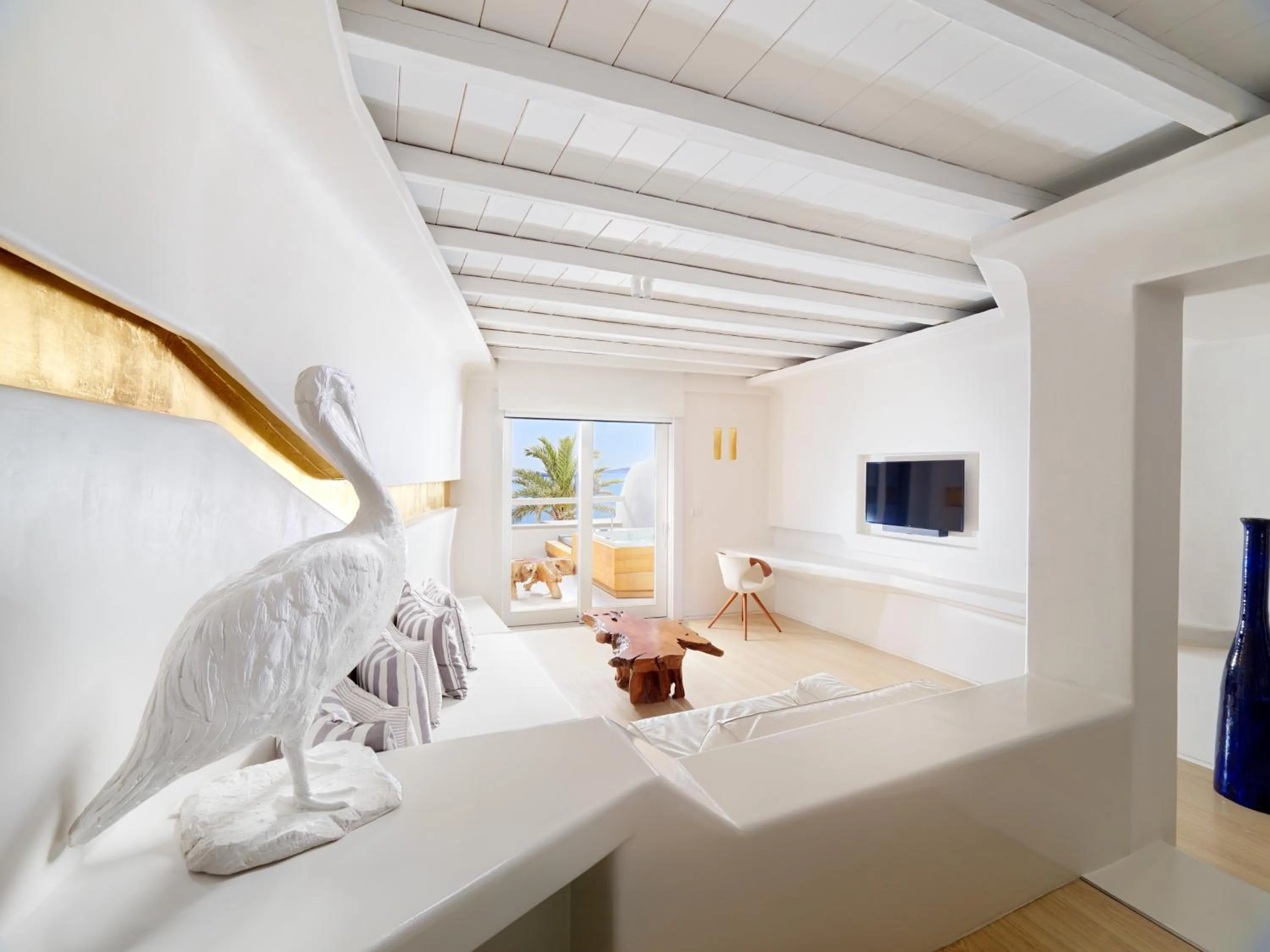 Bed in Cavo Tagoo Mykonos