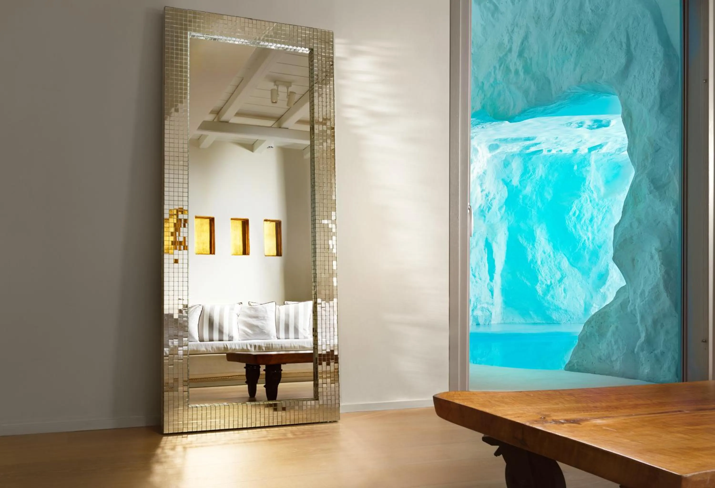 Bed in Cavo Tagoo Mykonos