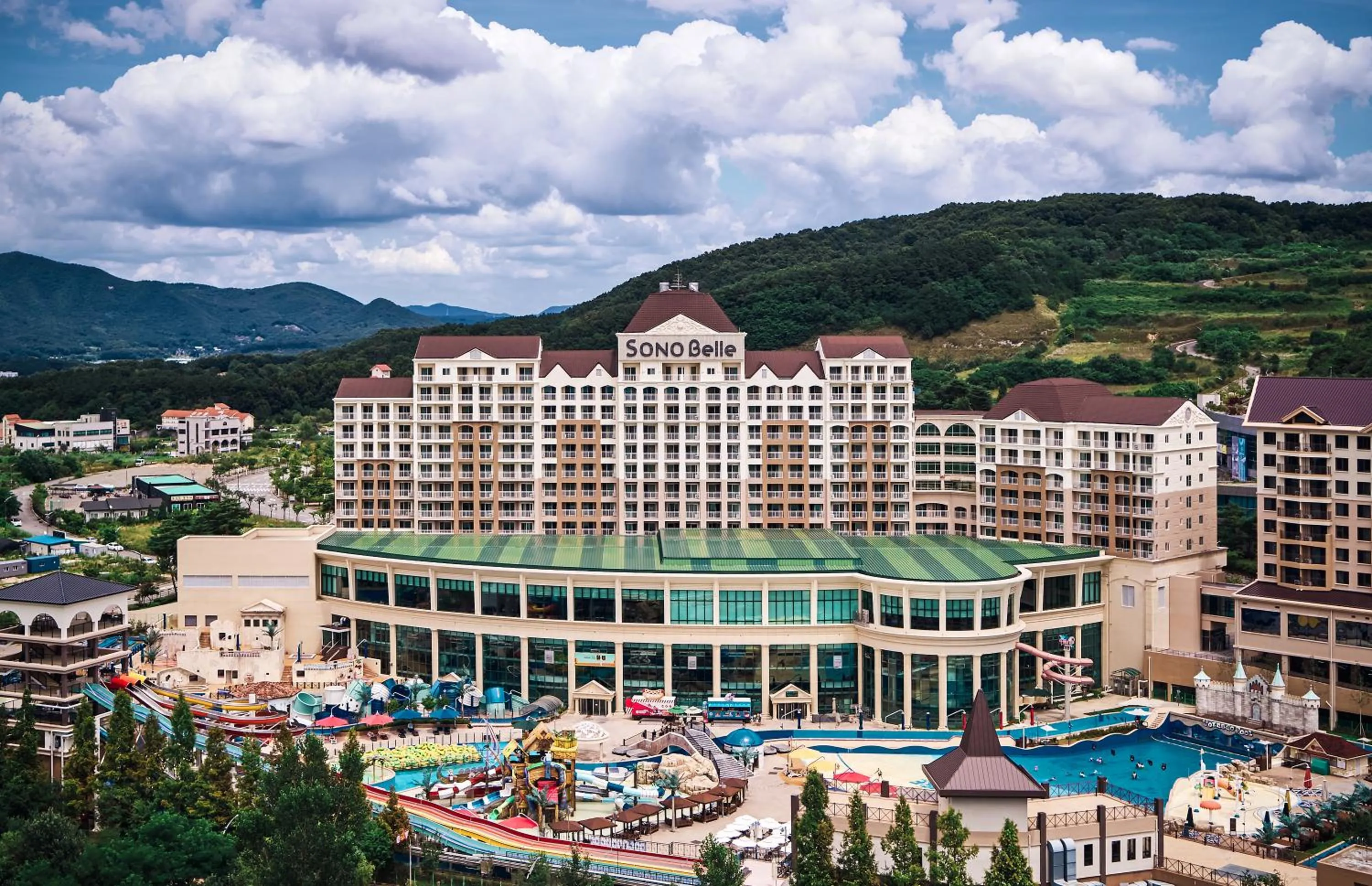 Property building in Sono Belle Cheonan