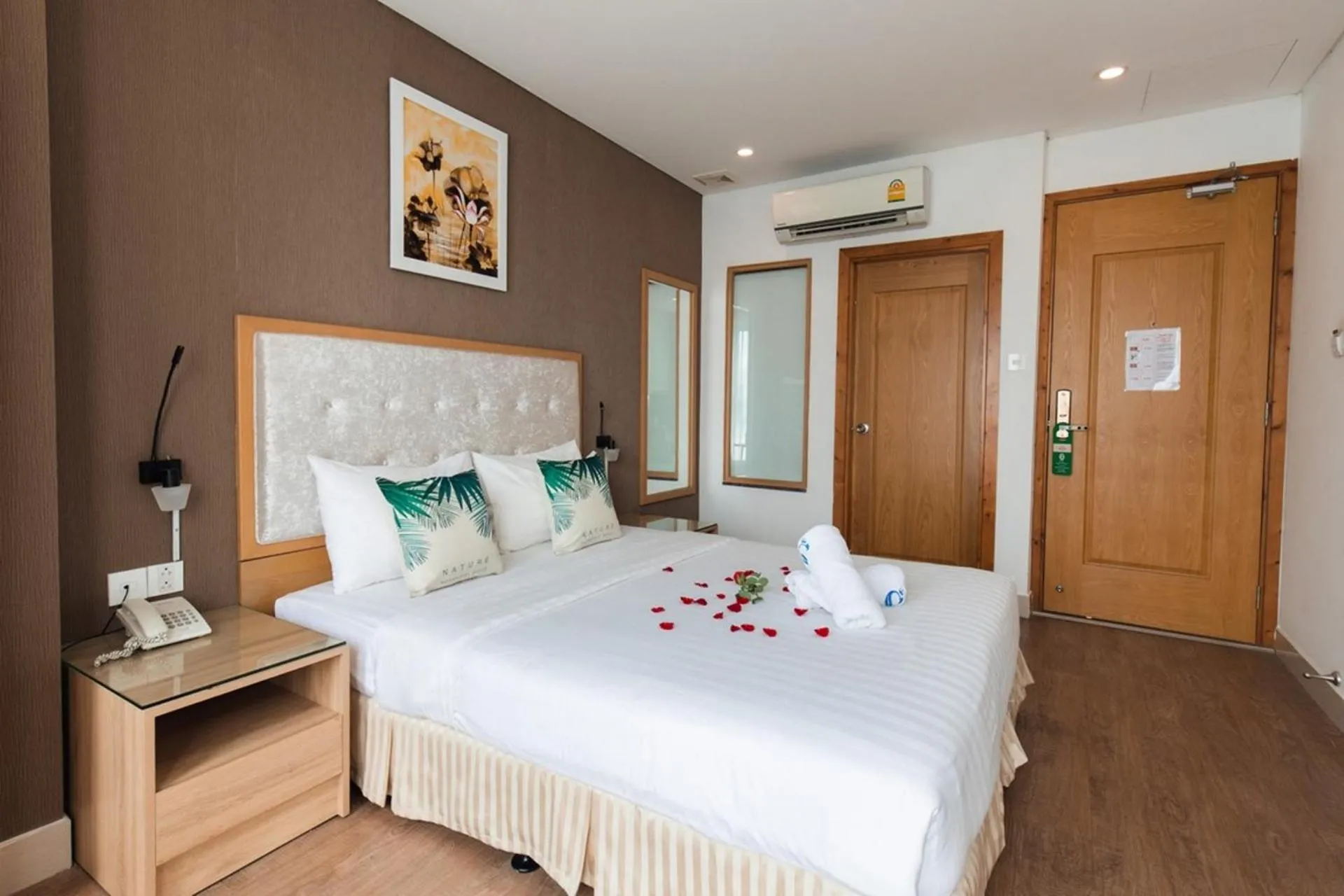 Bedroom, Bed in My Villa Hotel - Airport