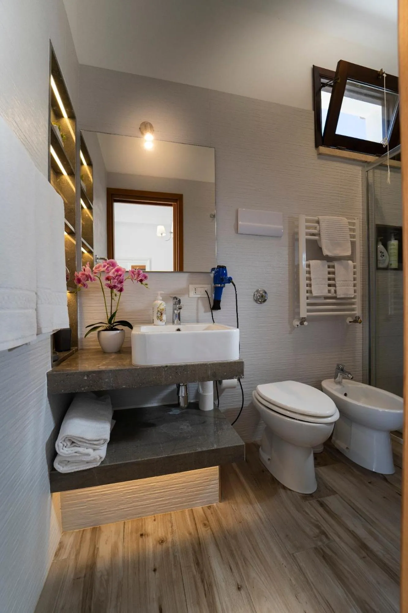 Toilet in Hotel Antica Cascina Del Golfo