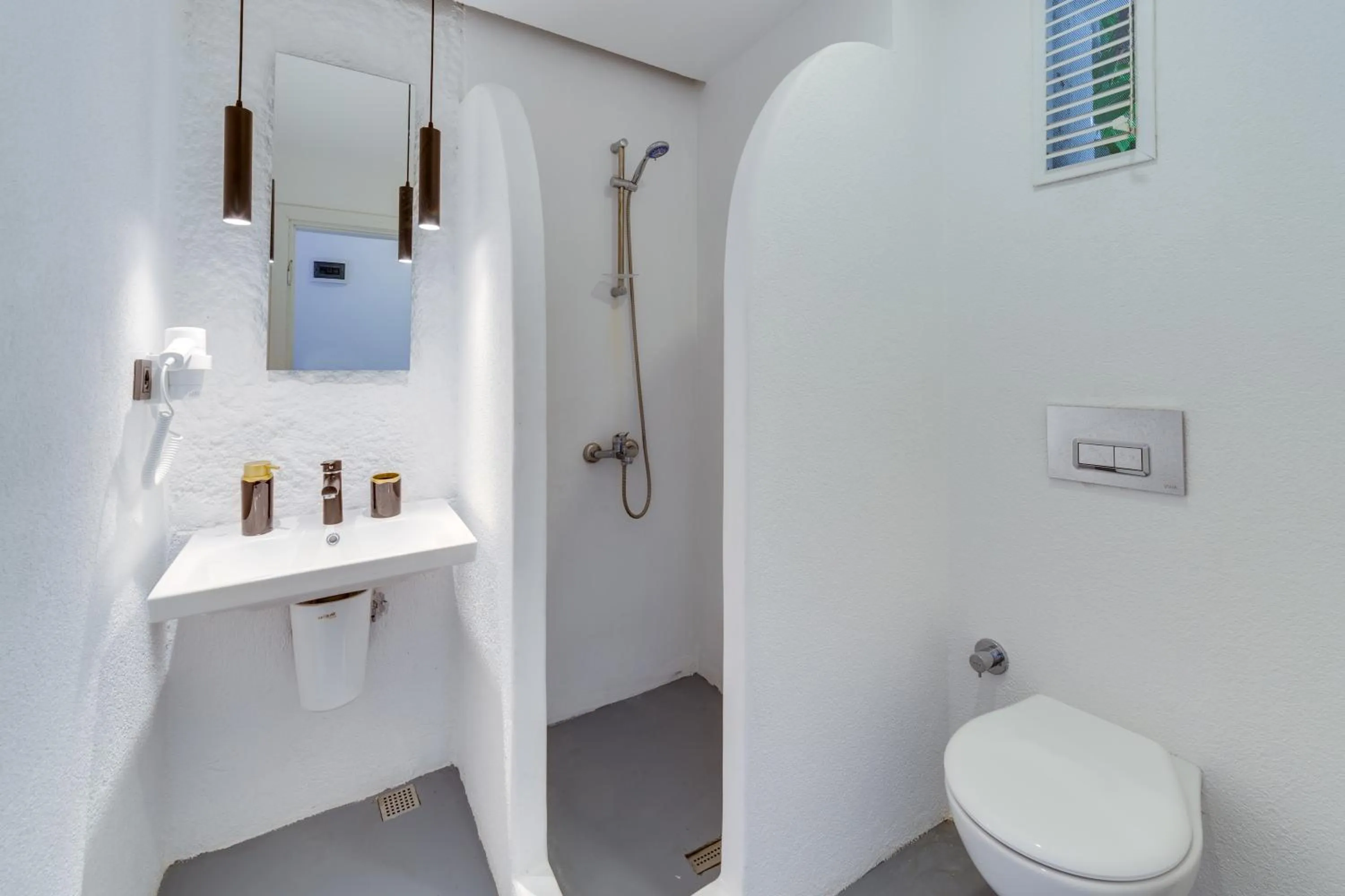 Bathroom in The Hello Hotel