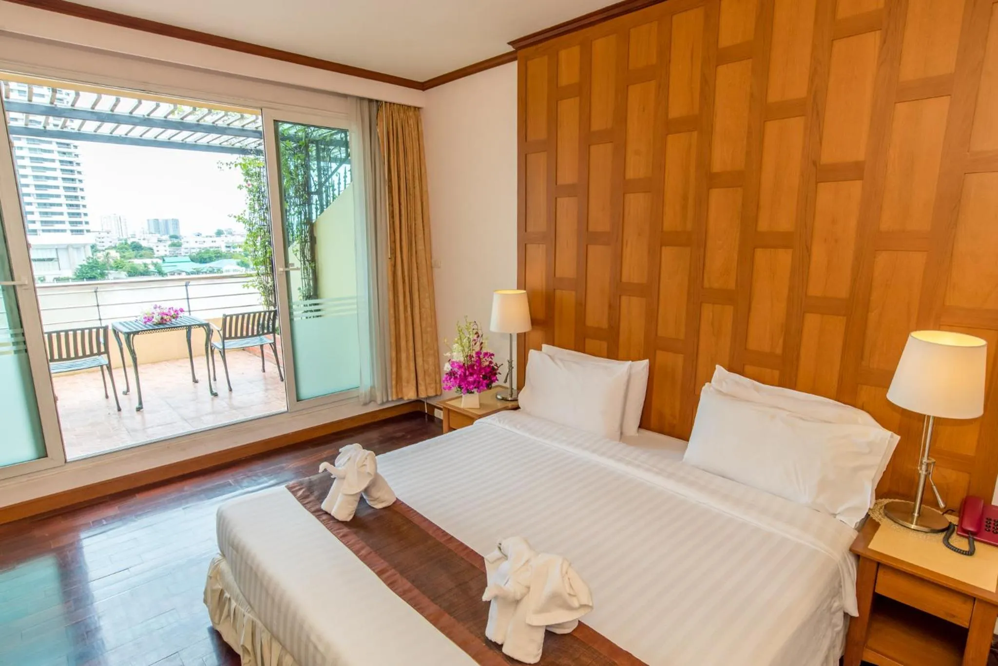 Bed in New Siam Riverside