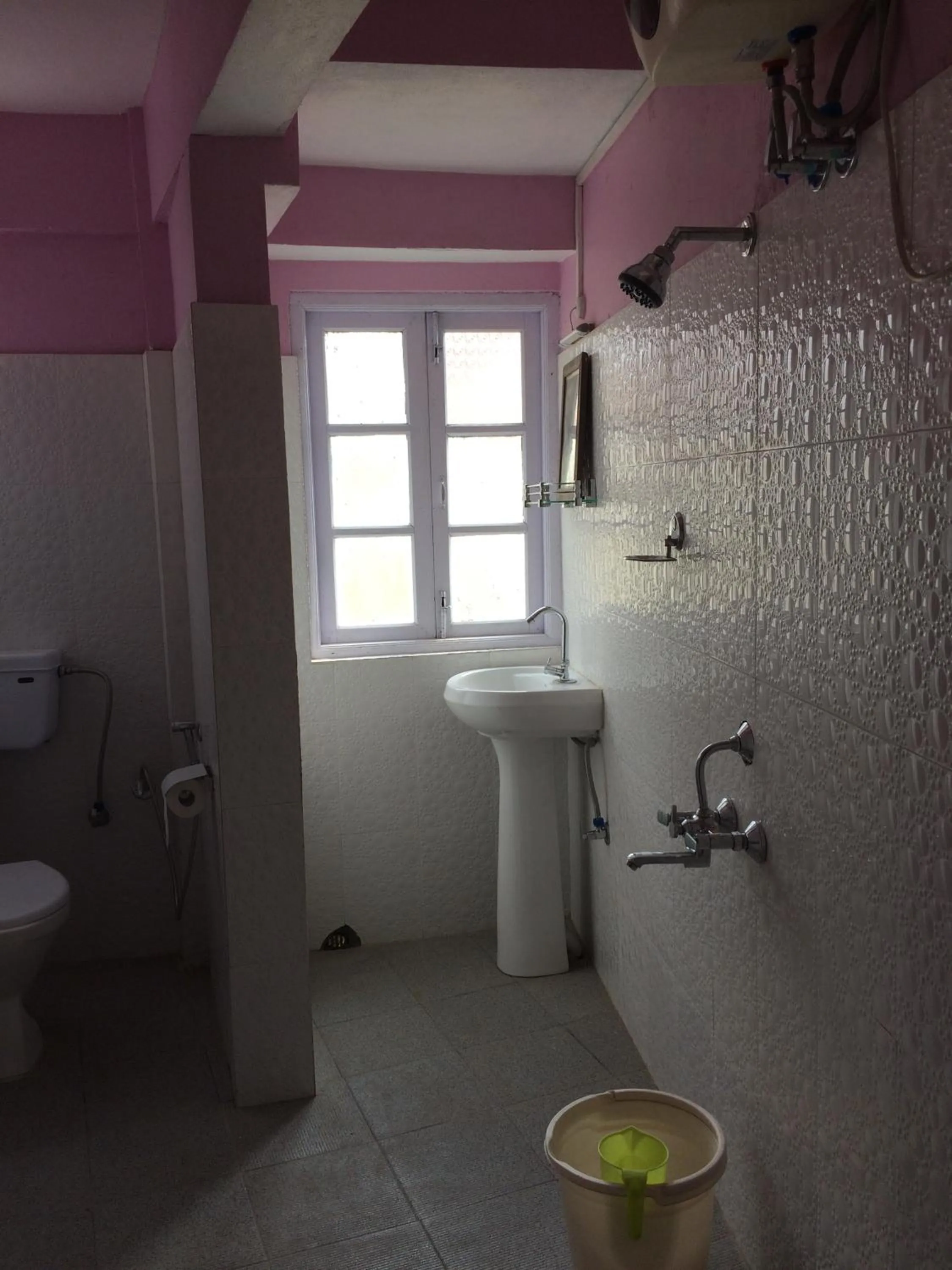 Bathroom in Smriya Homestay