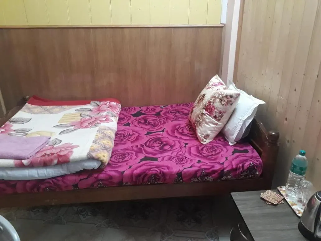 Bed in Smriya Homestay
